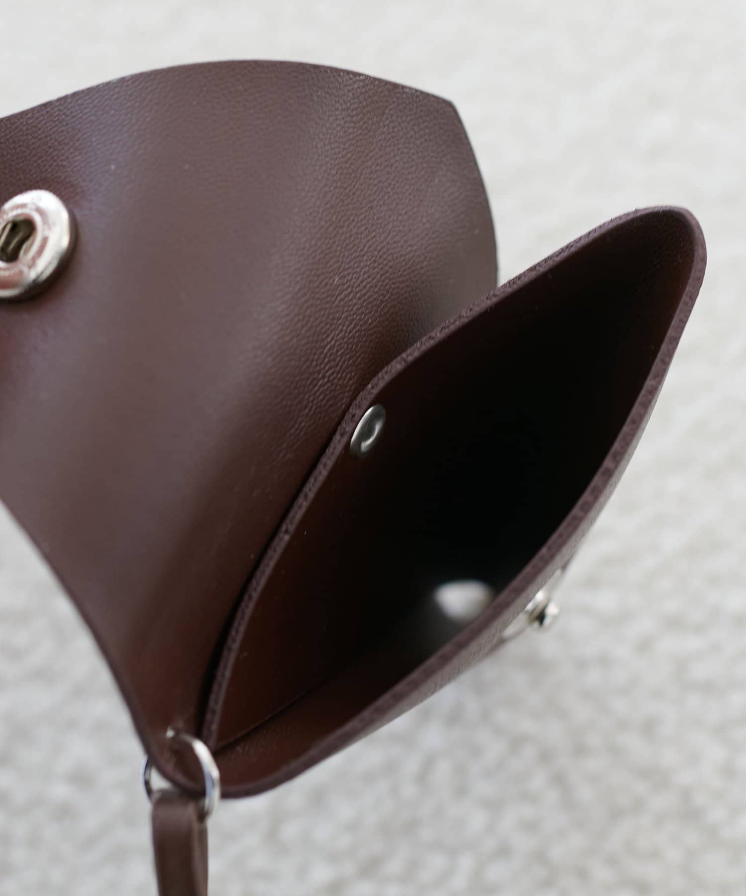 DISCOAT(ディスコート) 【Enlude】フェイクレザーネックポーチ