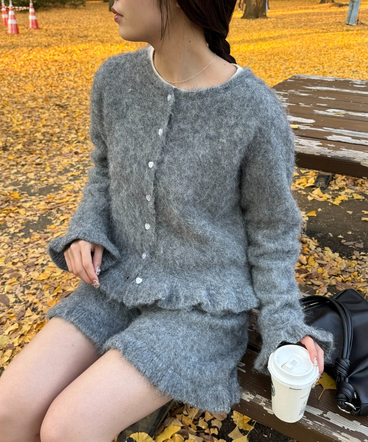 DISCOAT(ディスコート) 【umm．】ハート釦フリルニットカーデ