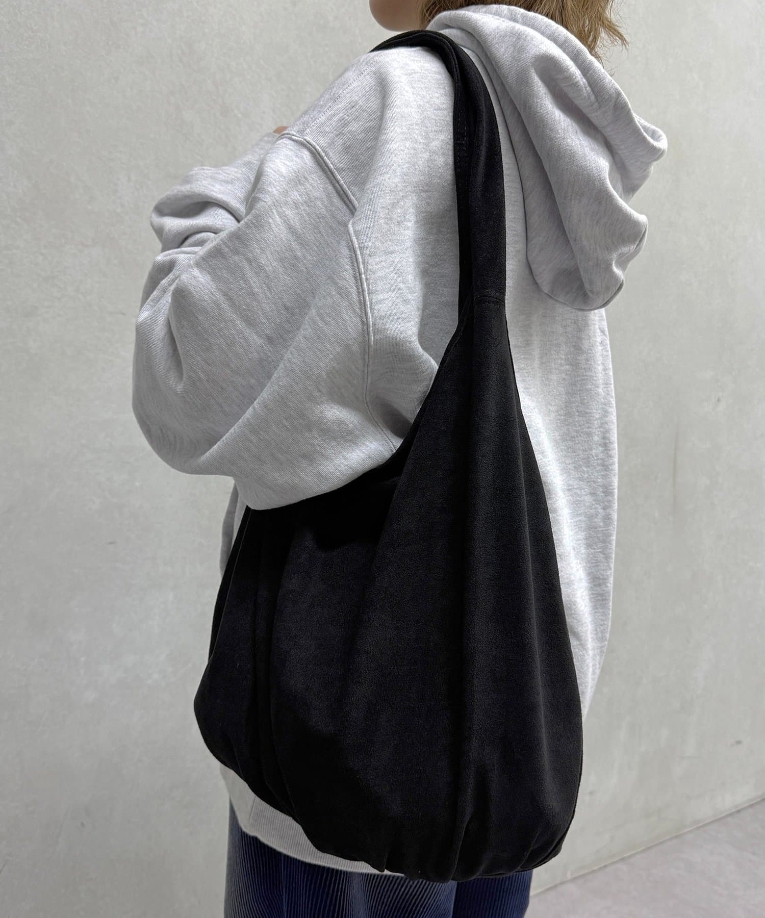 CPCM(シーピーシーエム) フェイクスエードワンハンドルショルダーバッグ