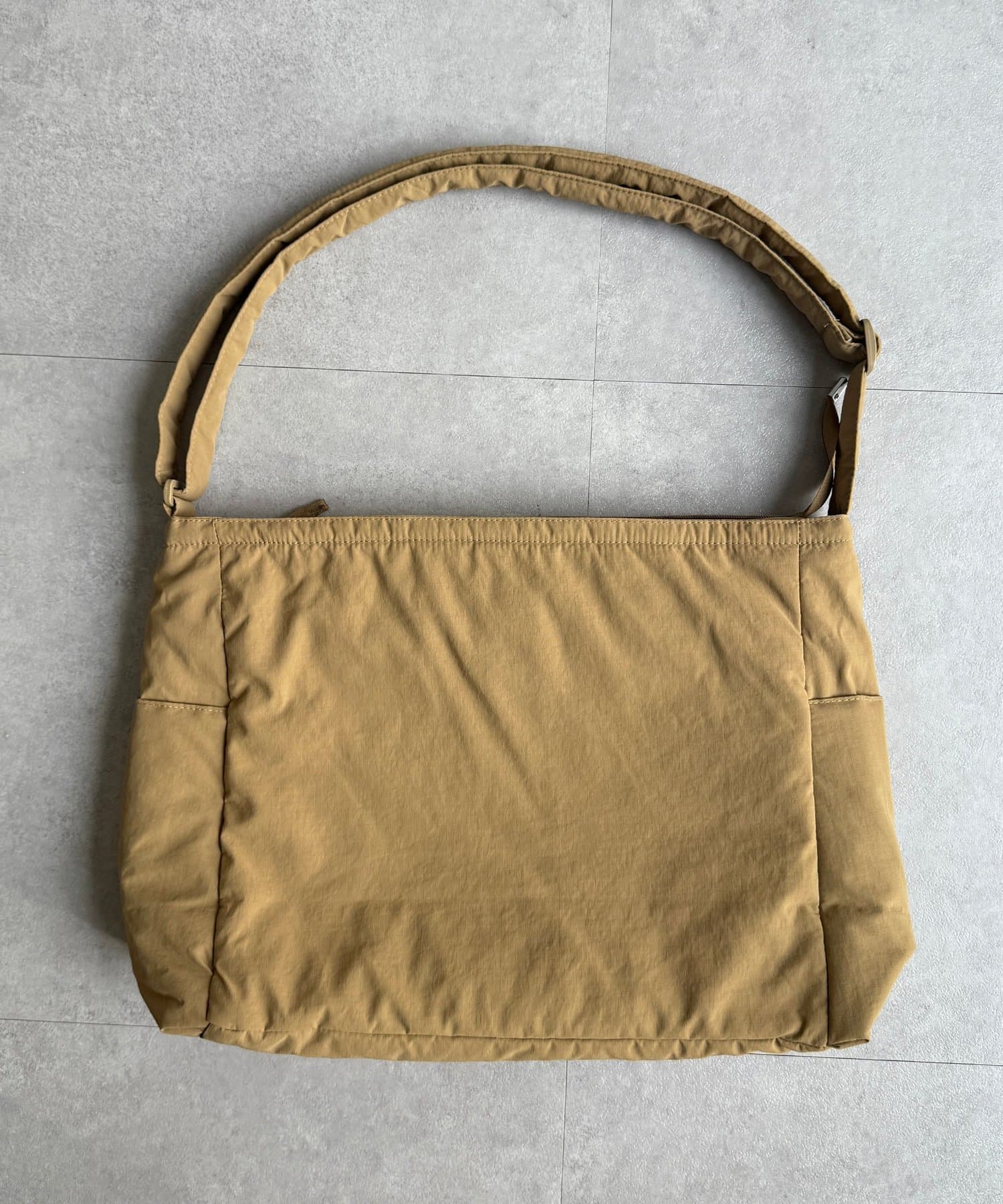 CPCM(シーピーシーエム) パデットショルダーバッグ