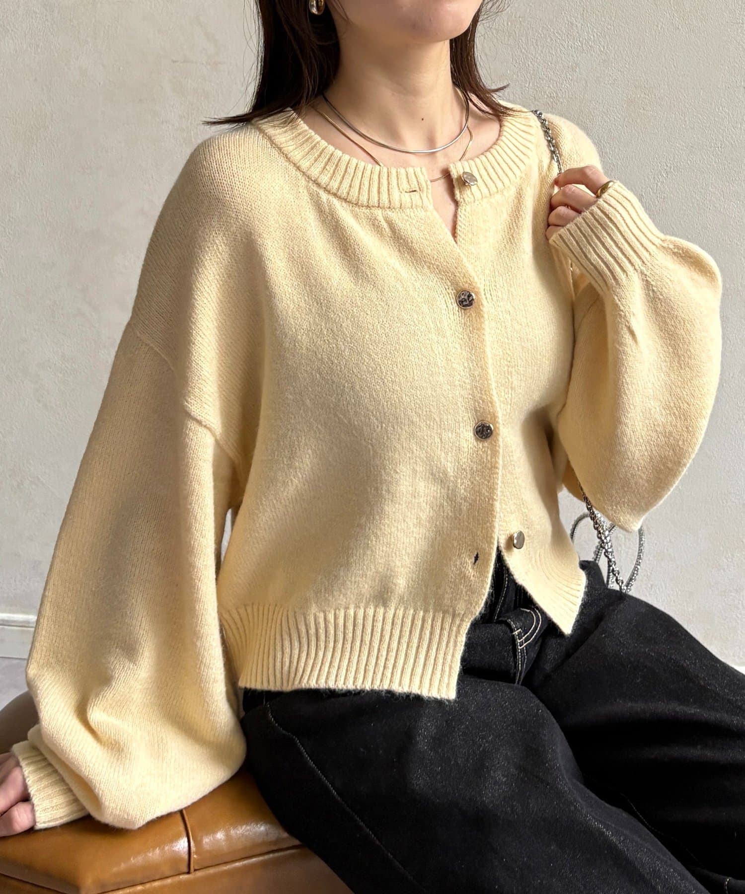 Thevon.(ゼヴォン) ニュアンスボタンショートカーディガン