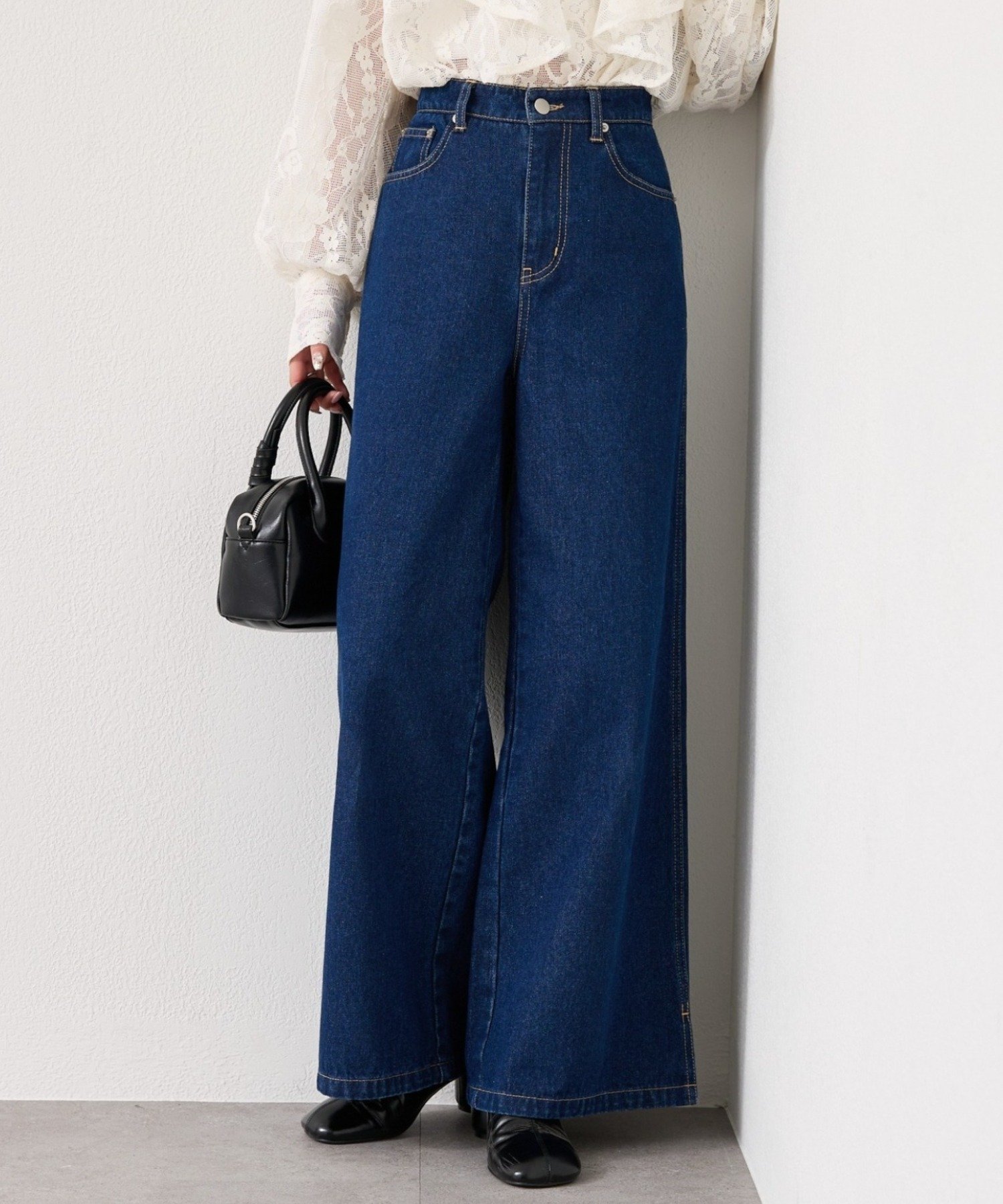 mystic(ミスティック) 裾スリットフレアデニム