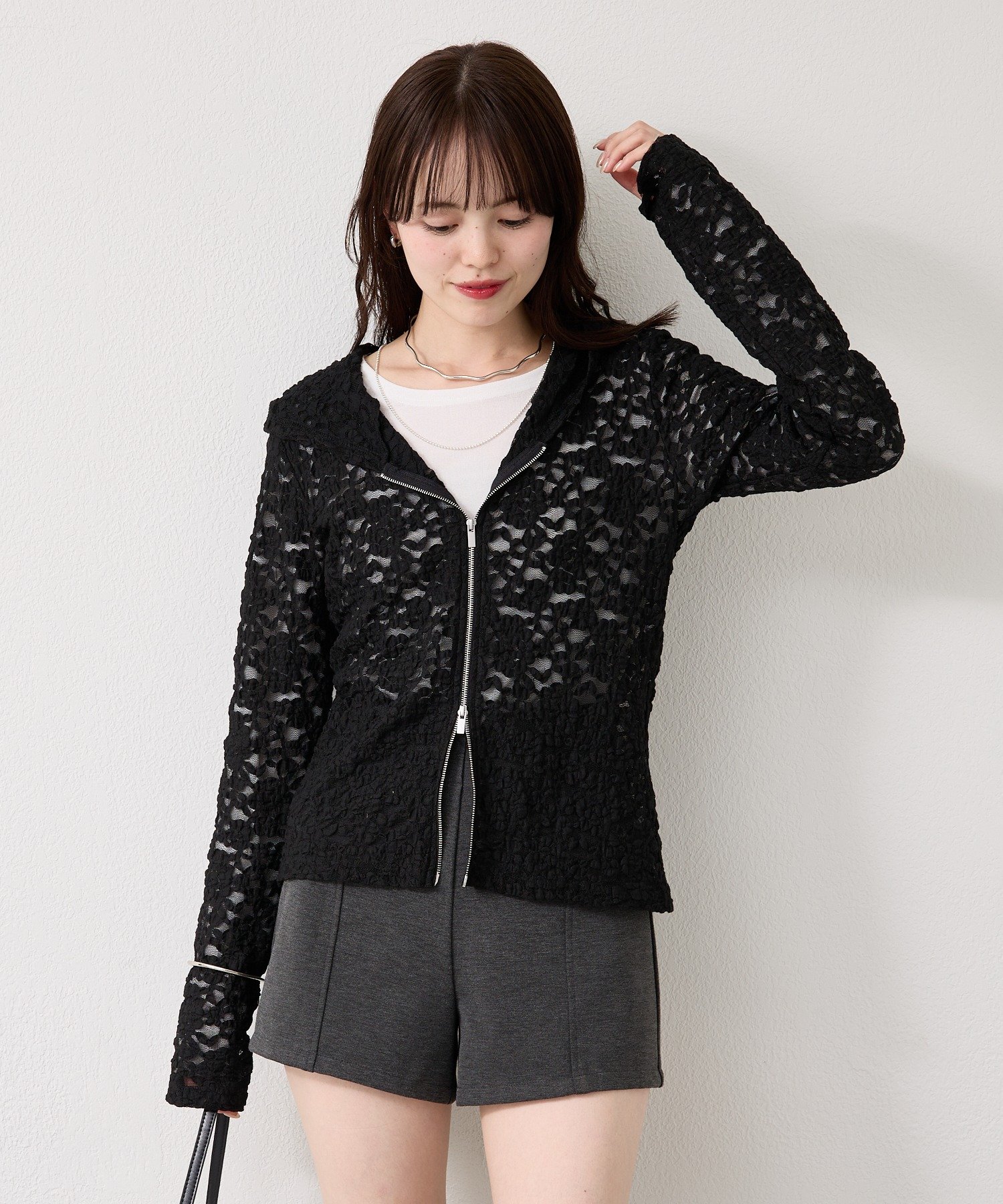 mystic(ミスティック) レースフーディーパーカー