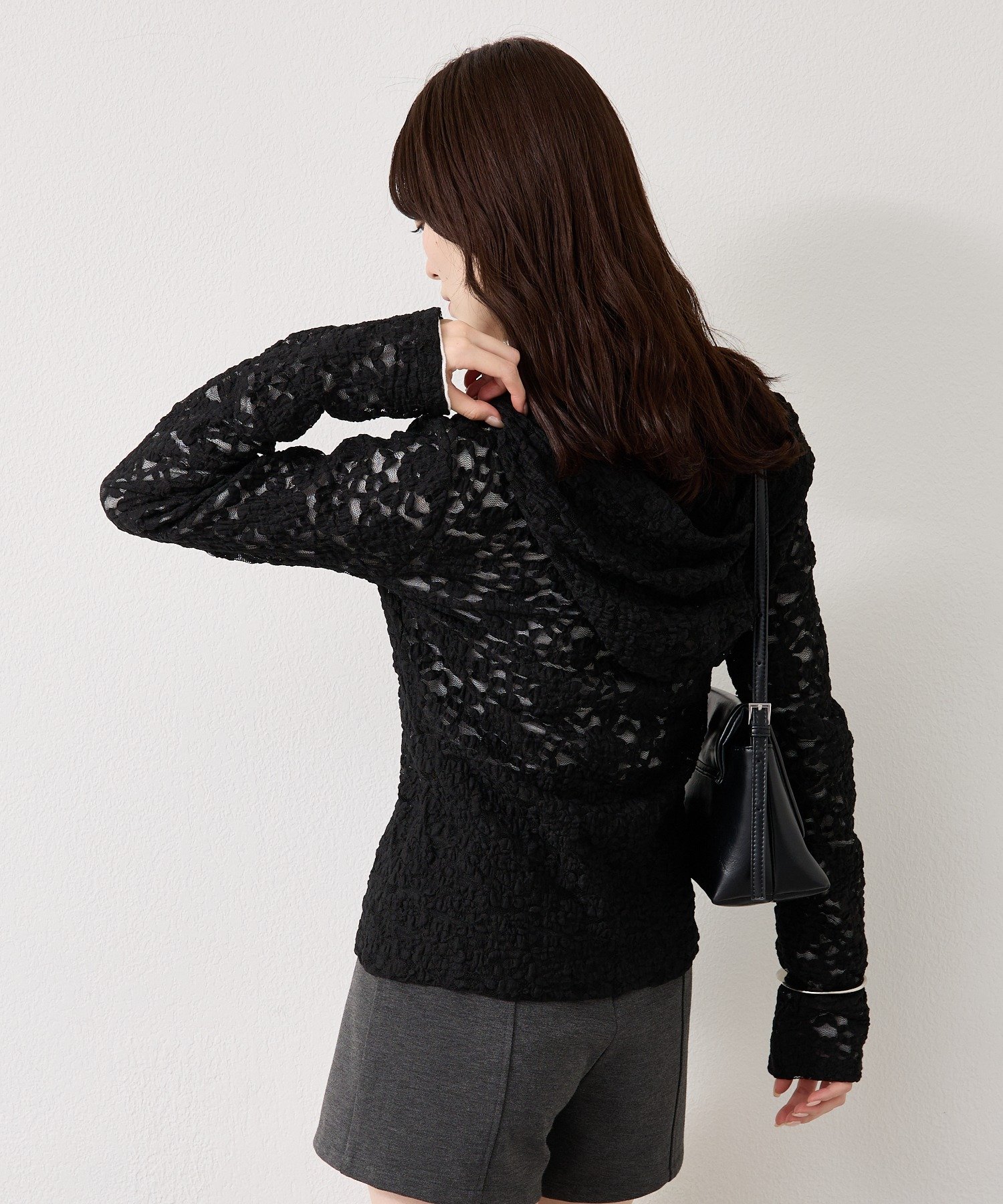 mystic(ミスティック) レースフーディーパーカー