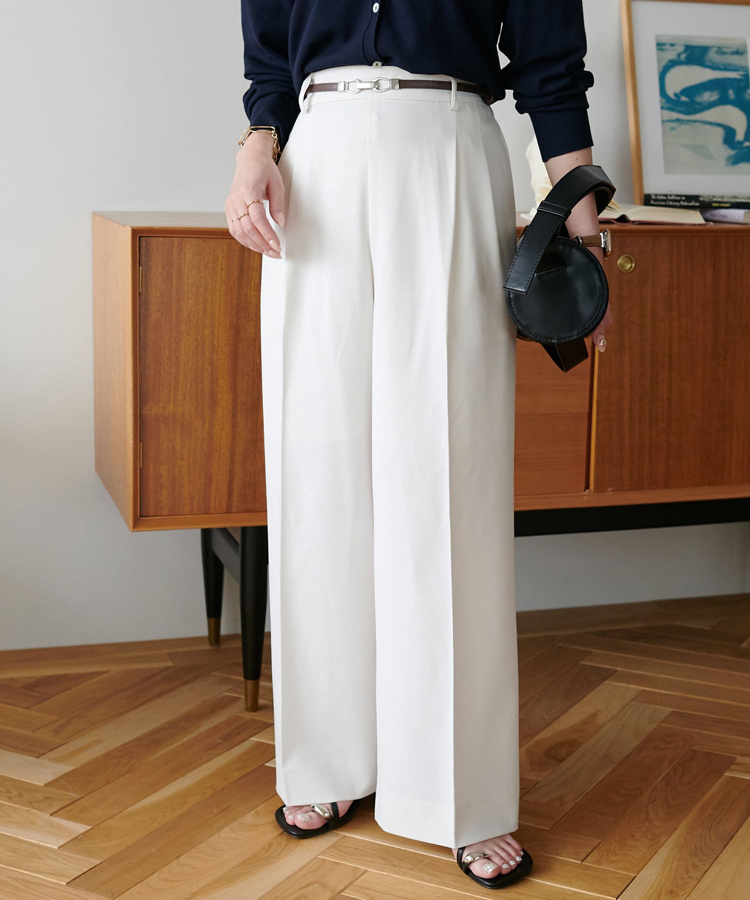 OUTLET(アウトレット) 【Discoat】ベルト付き欲張りストレートタックパンツ