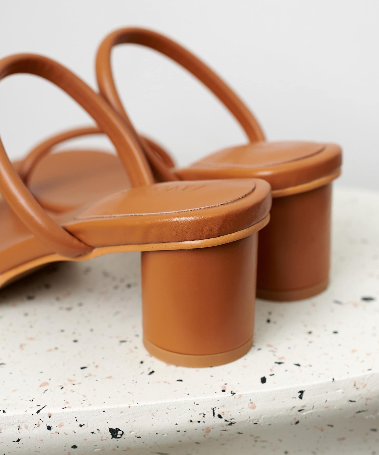 OUTLET(アウトレット) 【Discoat】パフィーラインサンダル