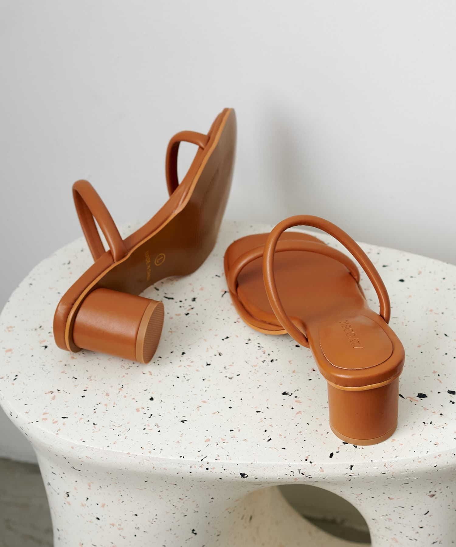 OUTLET(アウトレット) 【Discoat】パフィーラインサンダル