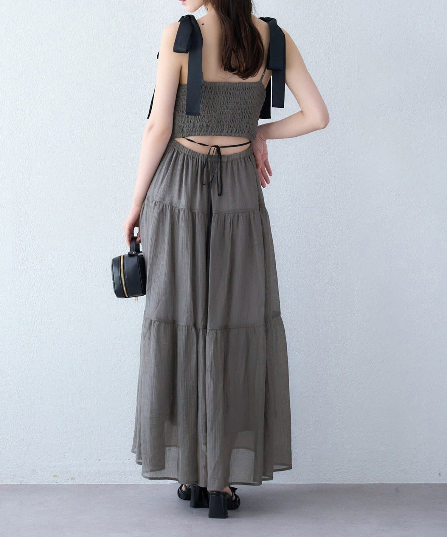 NICE CLAUP / OLIVE des OLIVE OUTLET(ナイスクラップ  / オリーブ デ オリーブ アウトレット) 【one after another】背中あきキャミワンピ