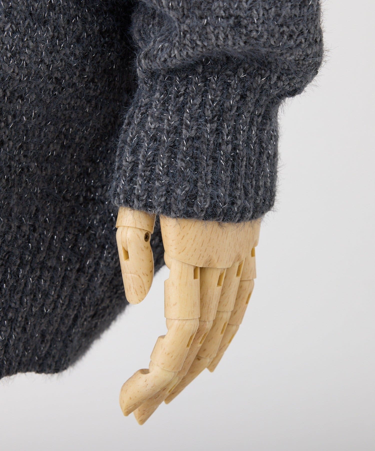 one after another NICE CLAUP(ワンアフターアナザー ナイスクラップ) ブローチ付きベロアモールミニニットワンピース