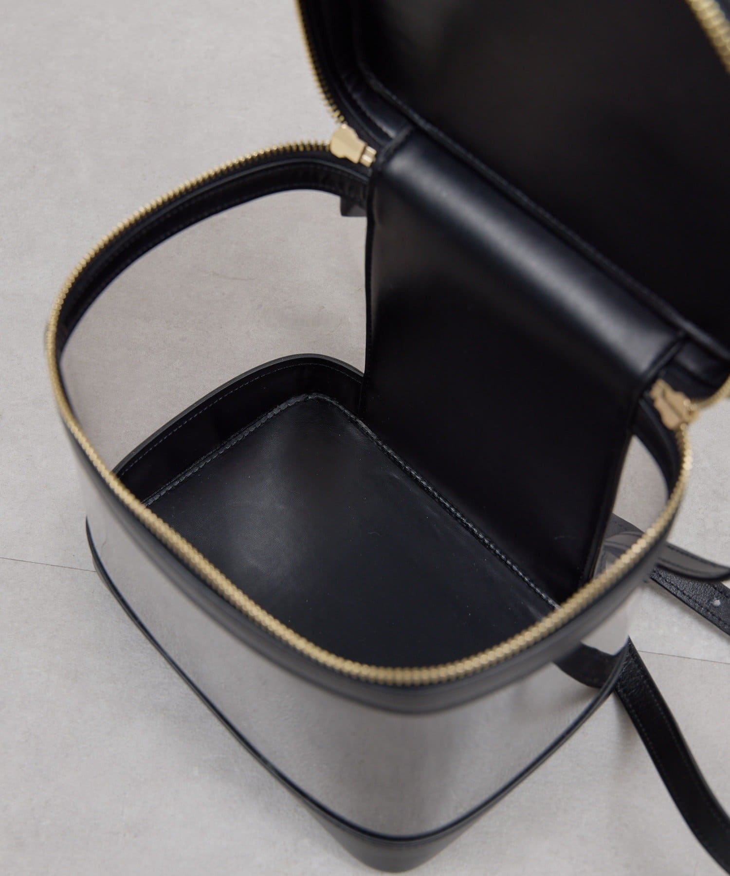 GALLARDAGALANTE(ガリャルダガランテ) 【2.718】ビニールバニティ