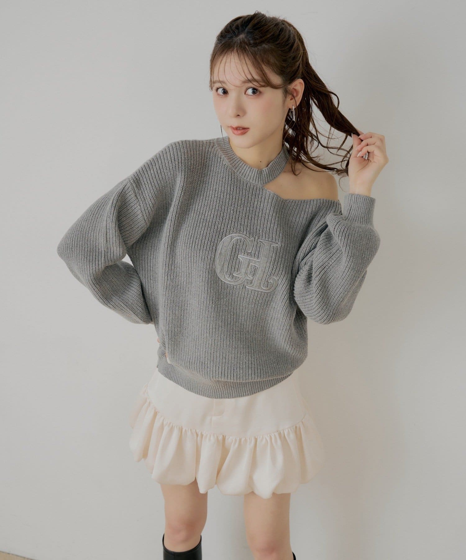 Chico(チコ) 肩スリットオフショルニット