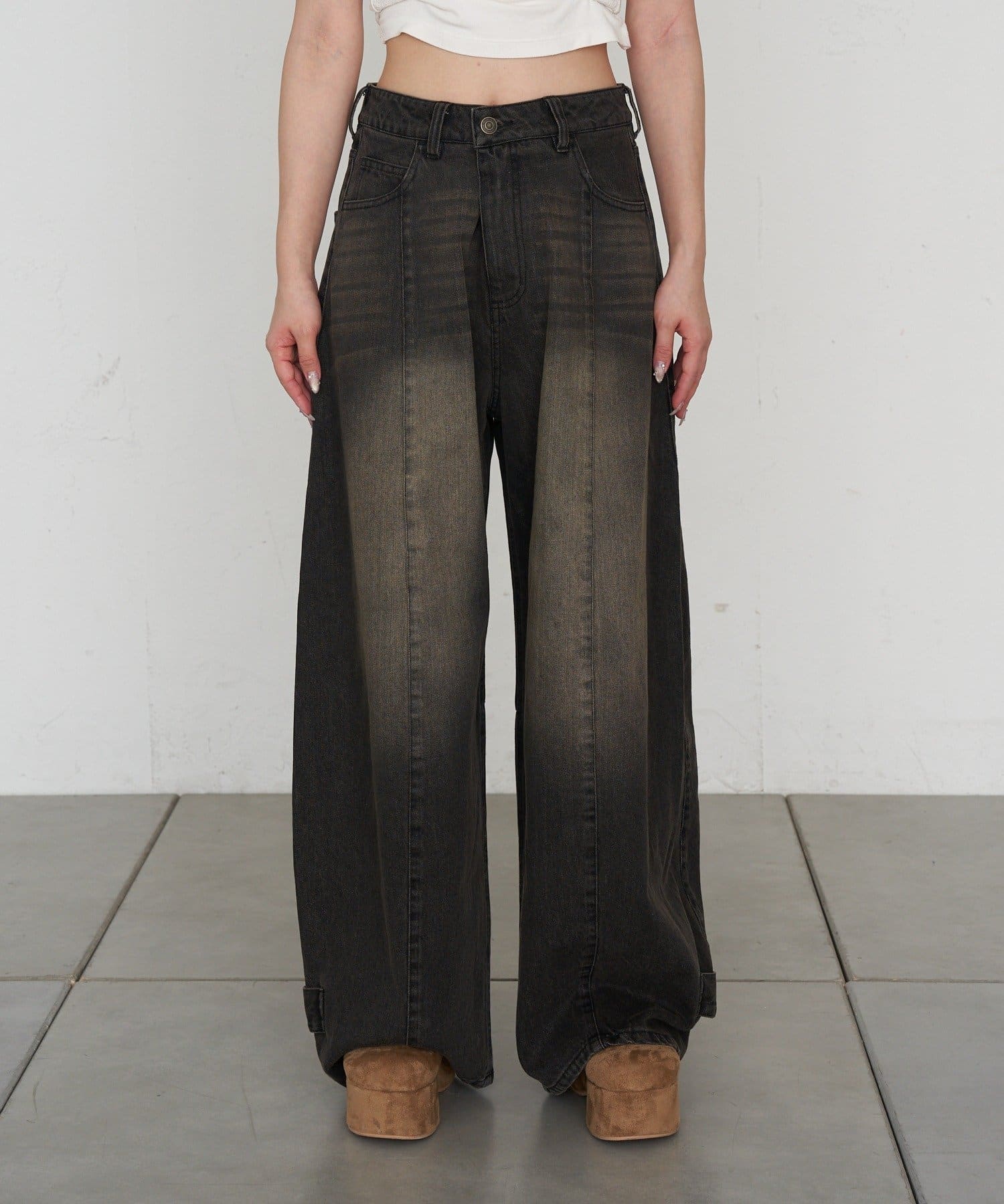 RAY CASSIN(レイカズン) バレルレッグデニムパンツ