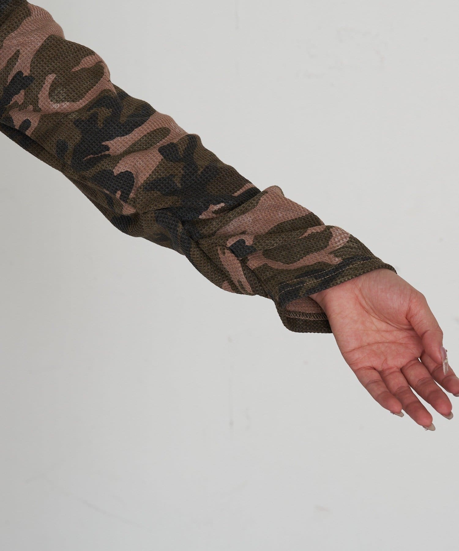 RAY CASSIN(レイカズン) 迷彩ワッフルヘンリーTシャツ