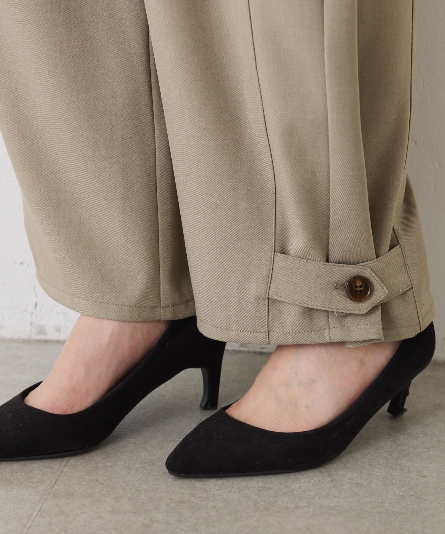 Jena　espace merveilleux(ジェナ　エスパスメルヴェイユ) 裾ボタンカーブパンツ