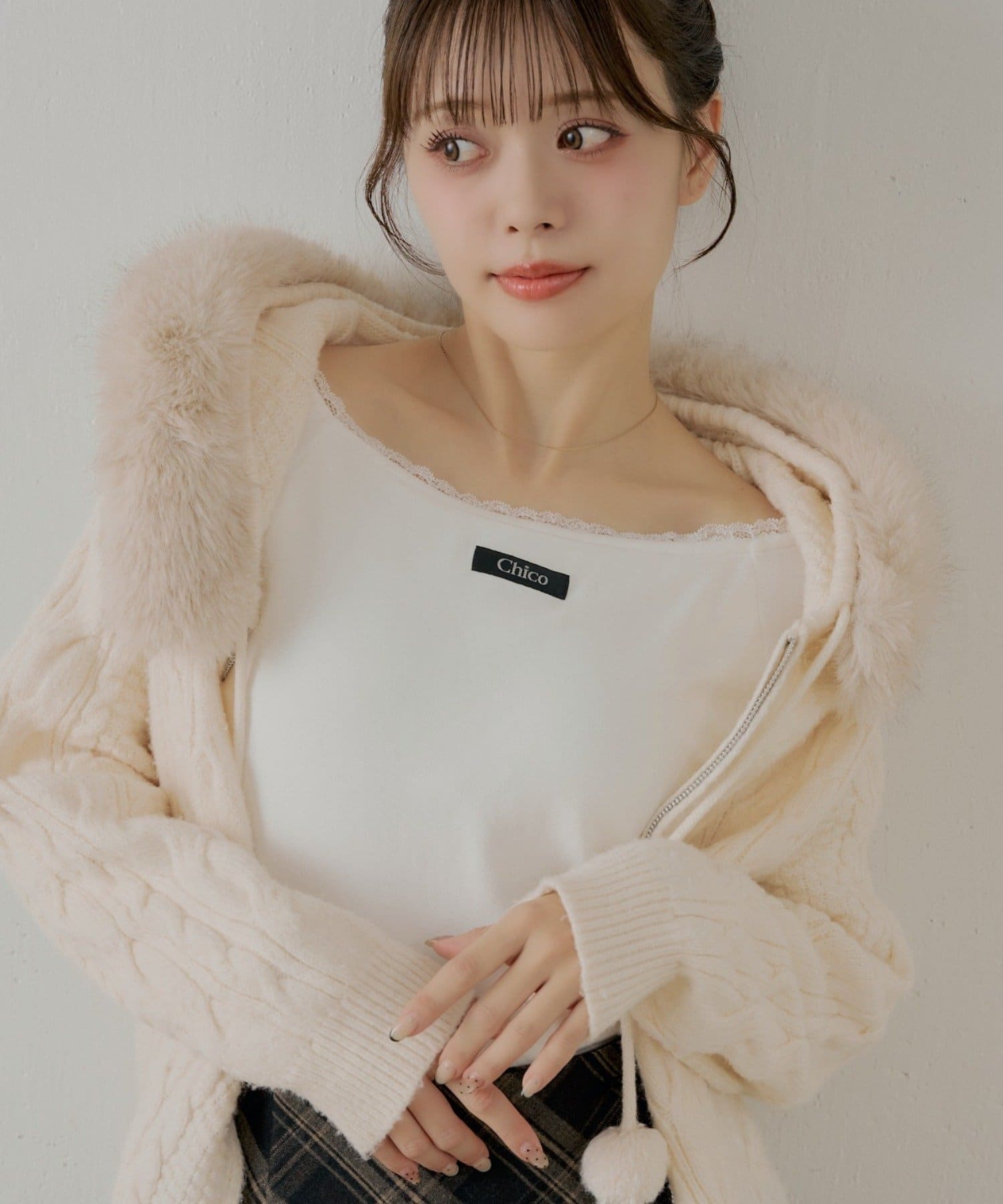 Chico(チコ) カップ付きレースコンパクトトップス