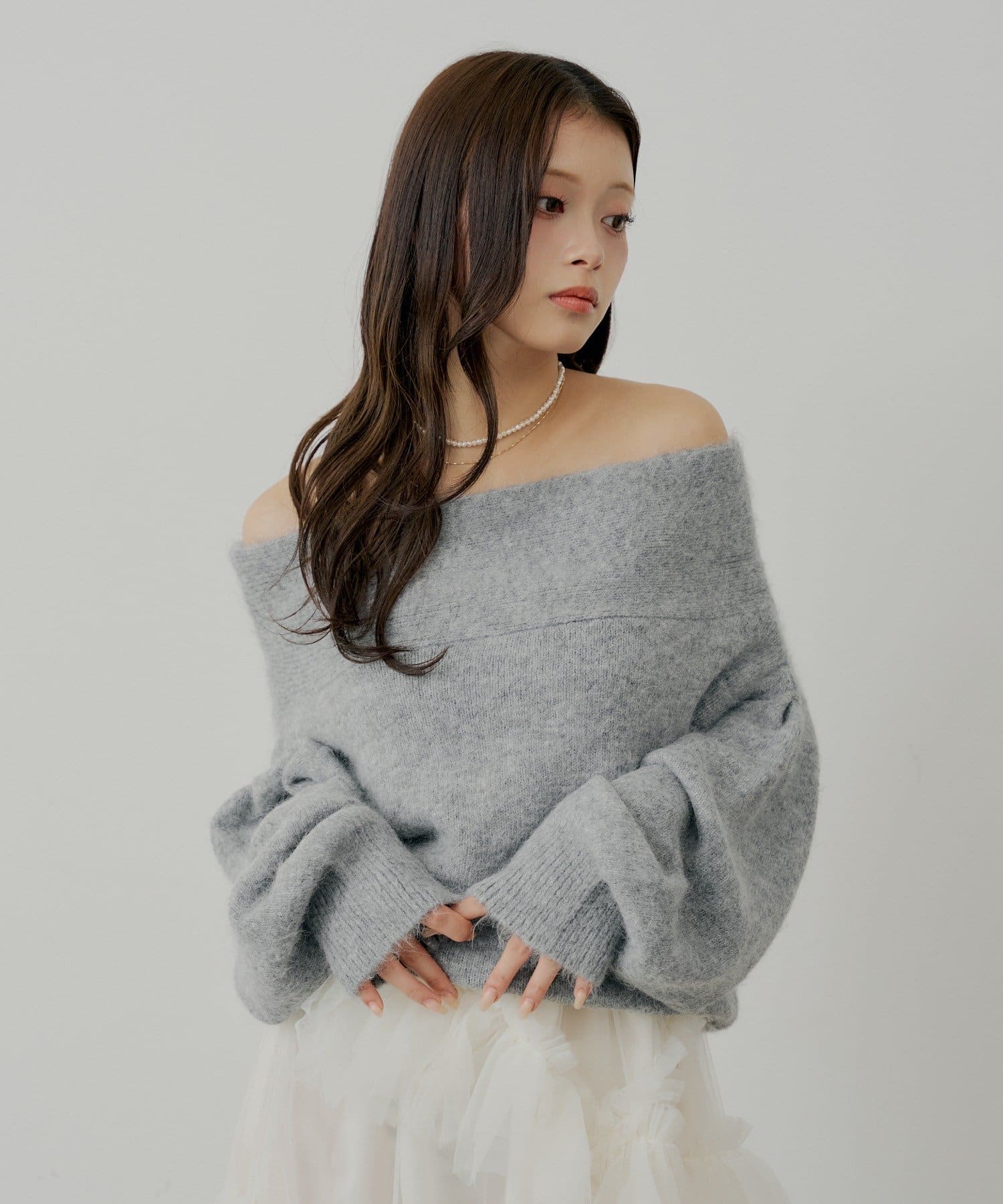 Chico(チコ) 【SALON by Chico】ウールシャギータックオフショルニット