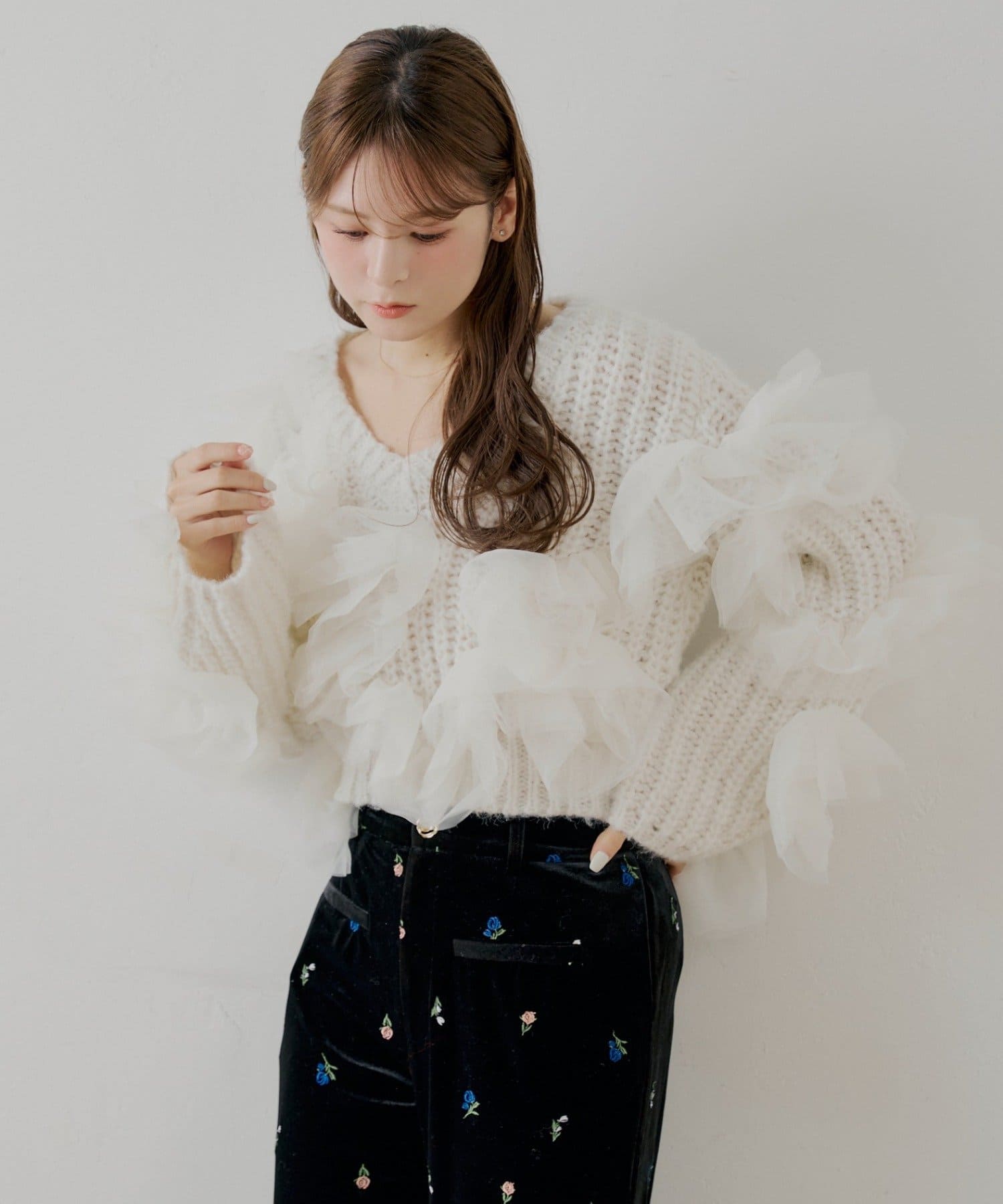 Chico(チコ) 【SALON by Chico】ランダムチュールドッキングニット