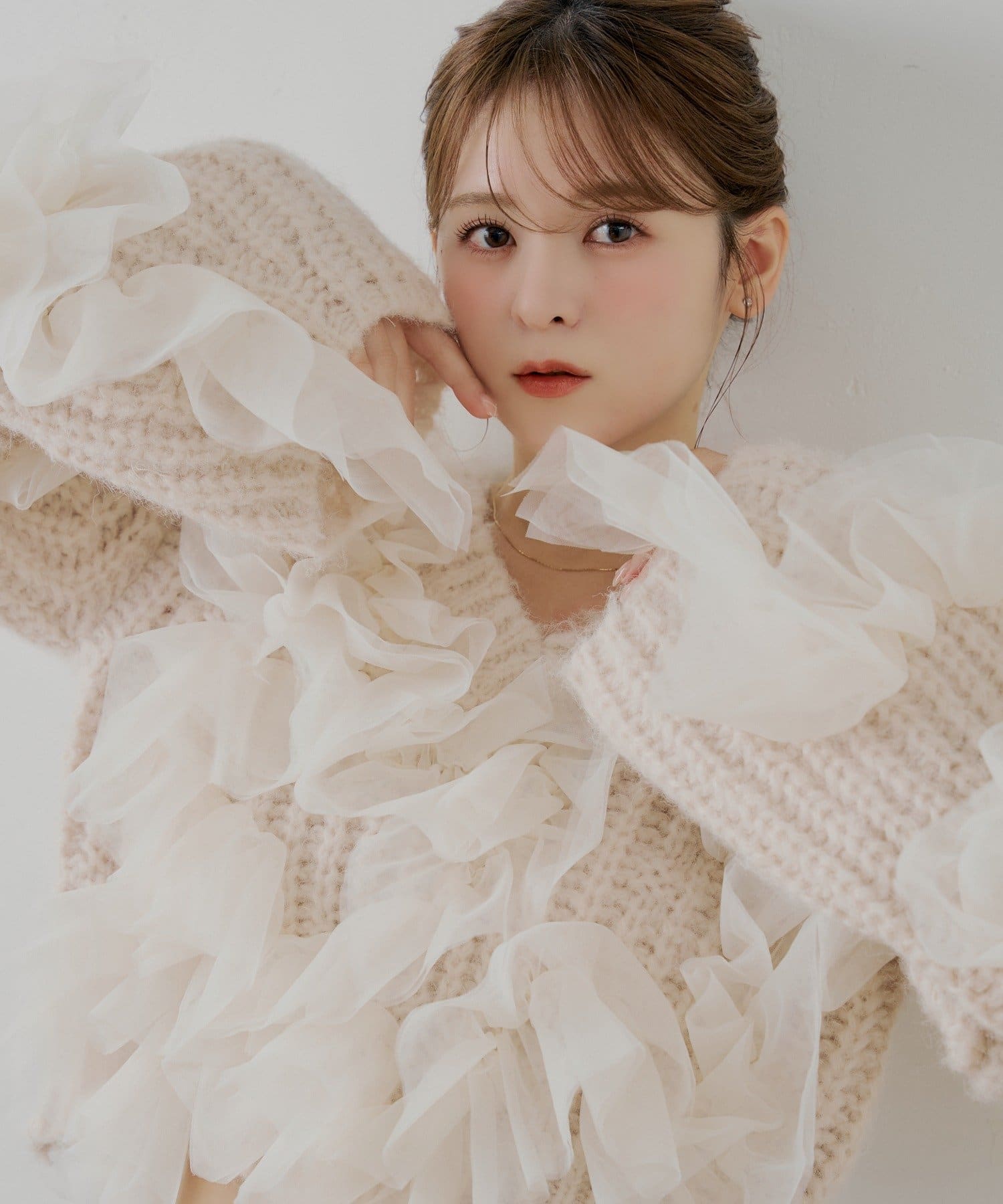 Chico(チコ) 【SALON by Chico】ランダムチュールドッキングニット