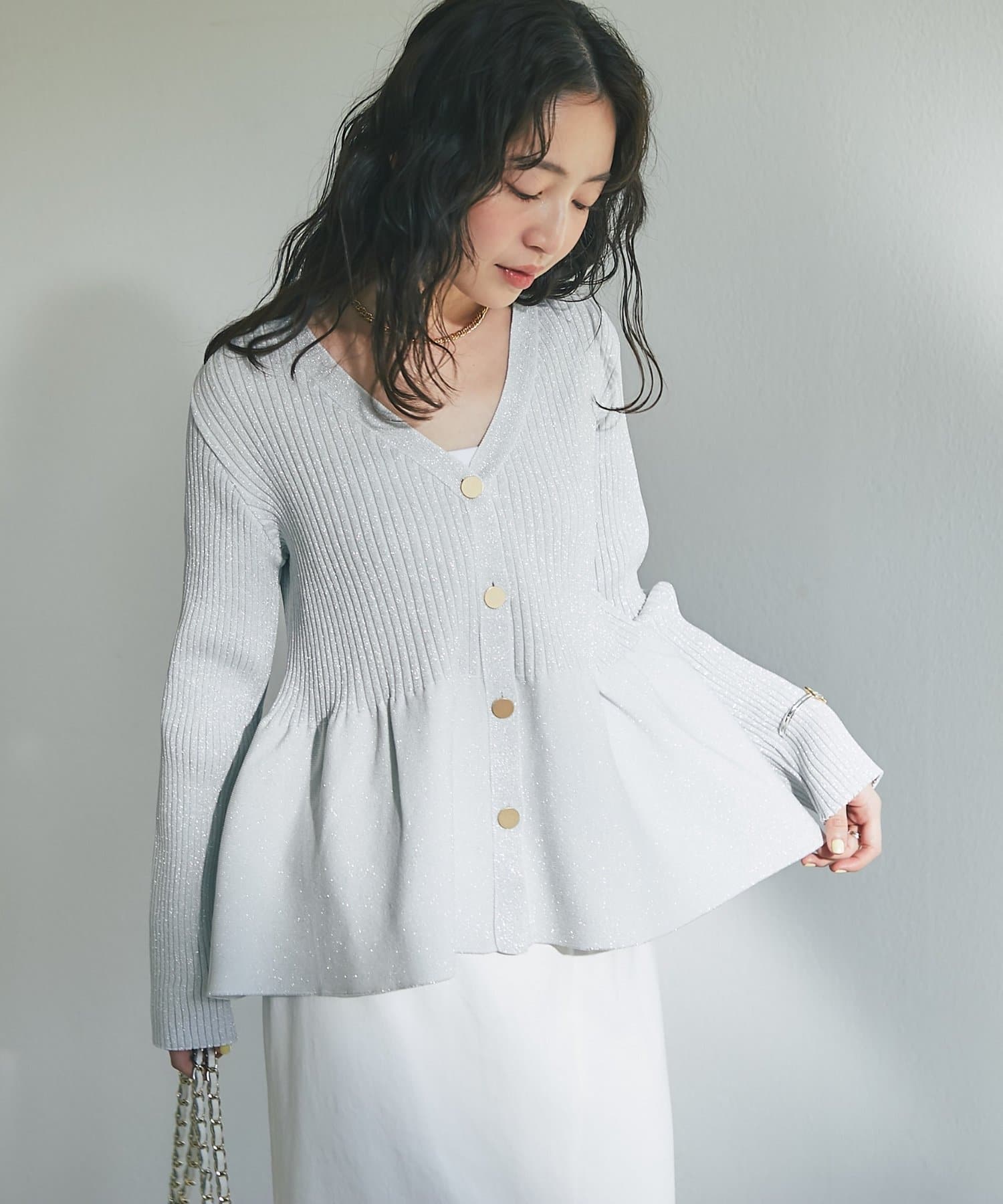 La boutique BonBon(ラブティックボンボン) 【お上品きらきら】ラメペプラム前後２WAYカーディガン