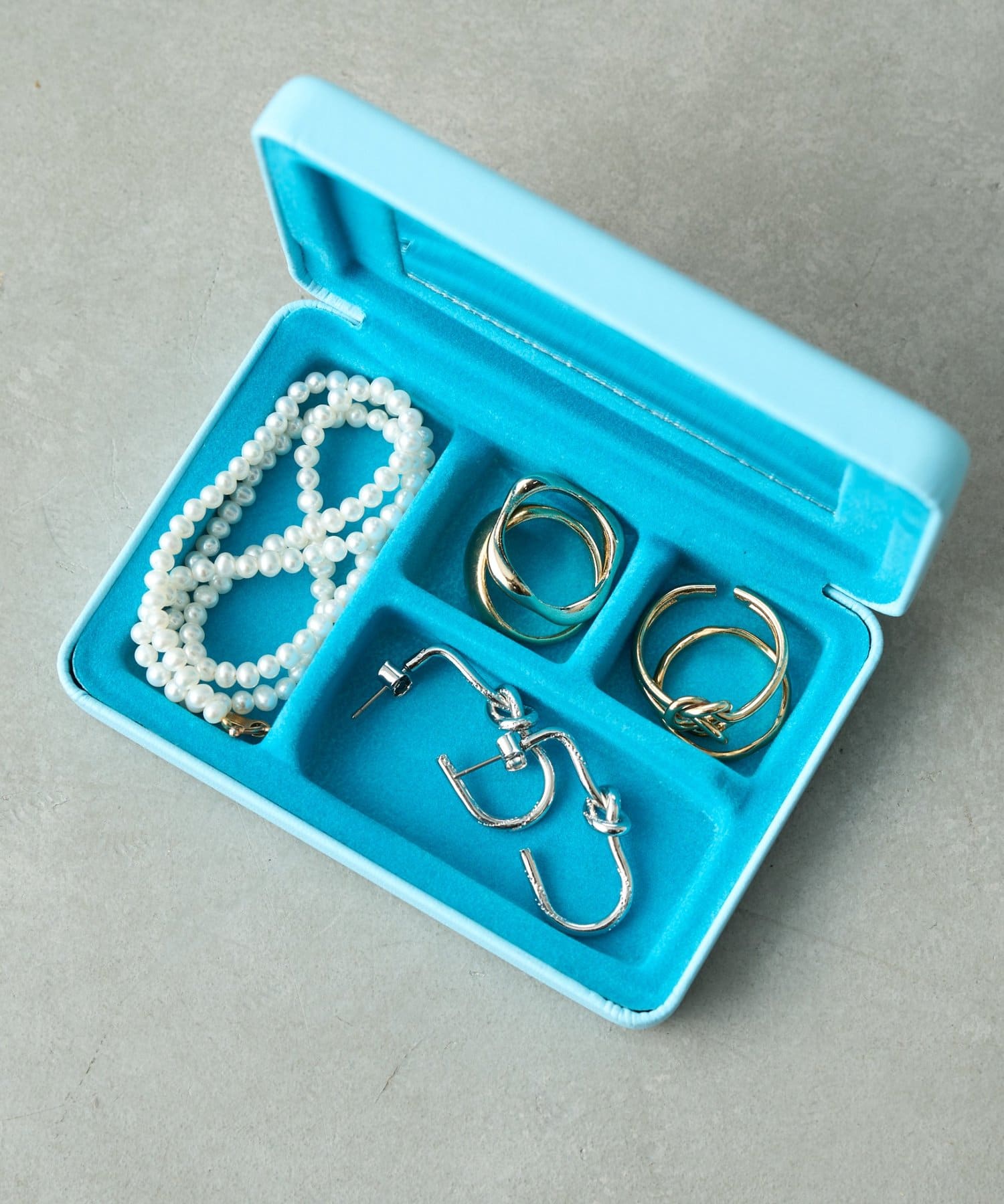 BIRTHDAY BAR(バースデイバー) cans of sweets　アクセサリーケース