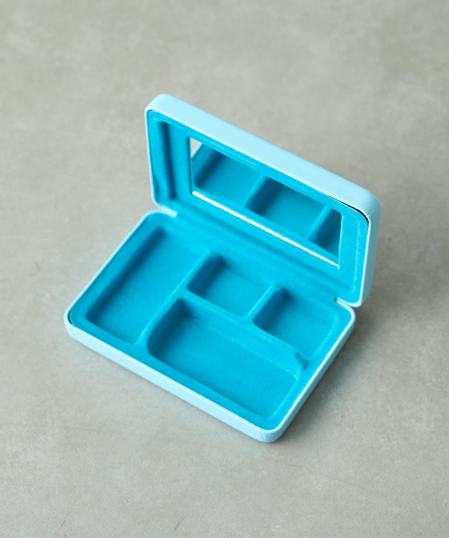 BIRTHDAY BAR(バースデイバー) cans of sweets　アクセサリーケース