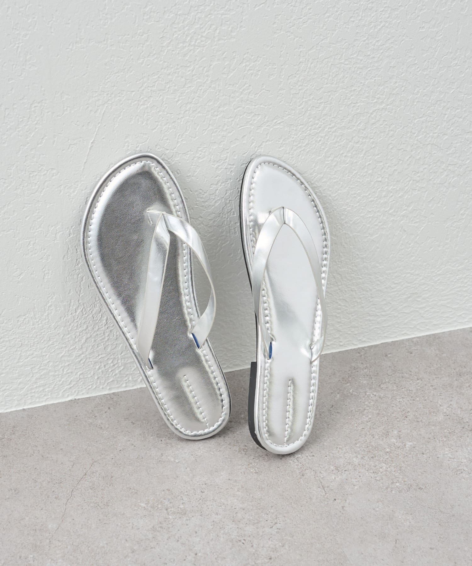 OUTLET(アウトレット) 【SHENERY】トングフラットサンダル