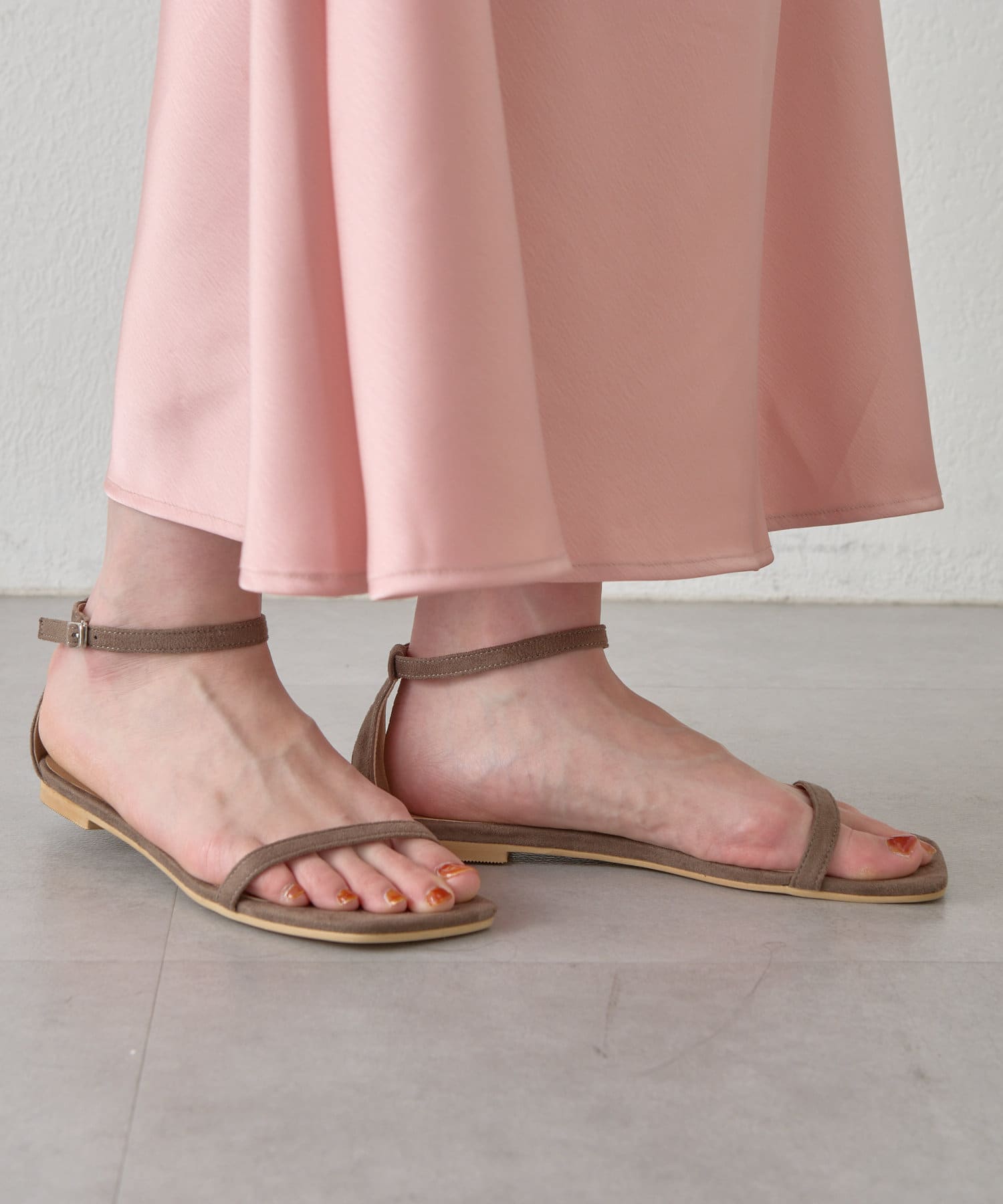 OUTLET(アウトレット) 【SHENERY】スクエアトゥストラップサンダル