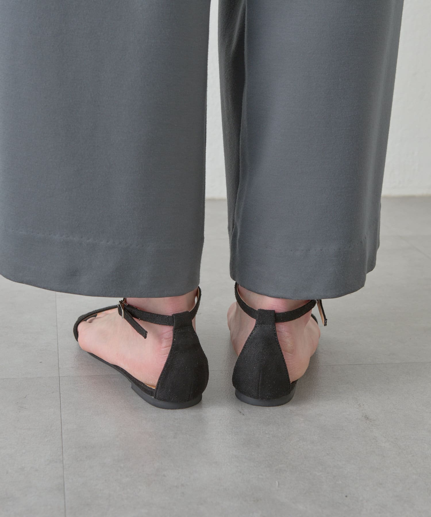 OUTLET(アウトレット) 【SHENERY】スクエアトゥストラップサンダル