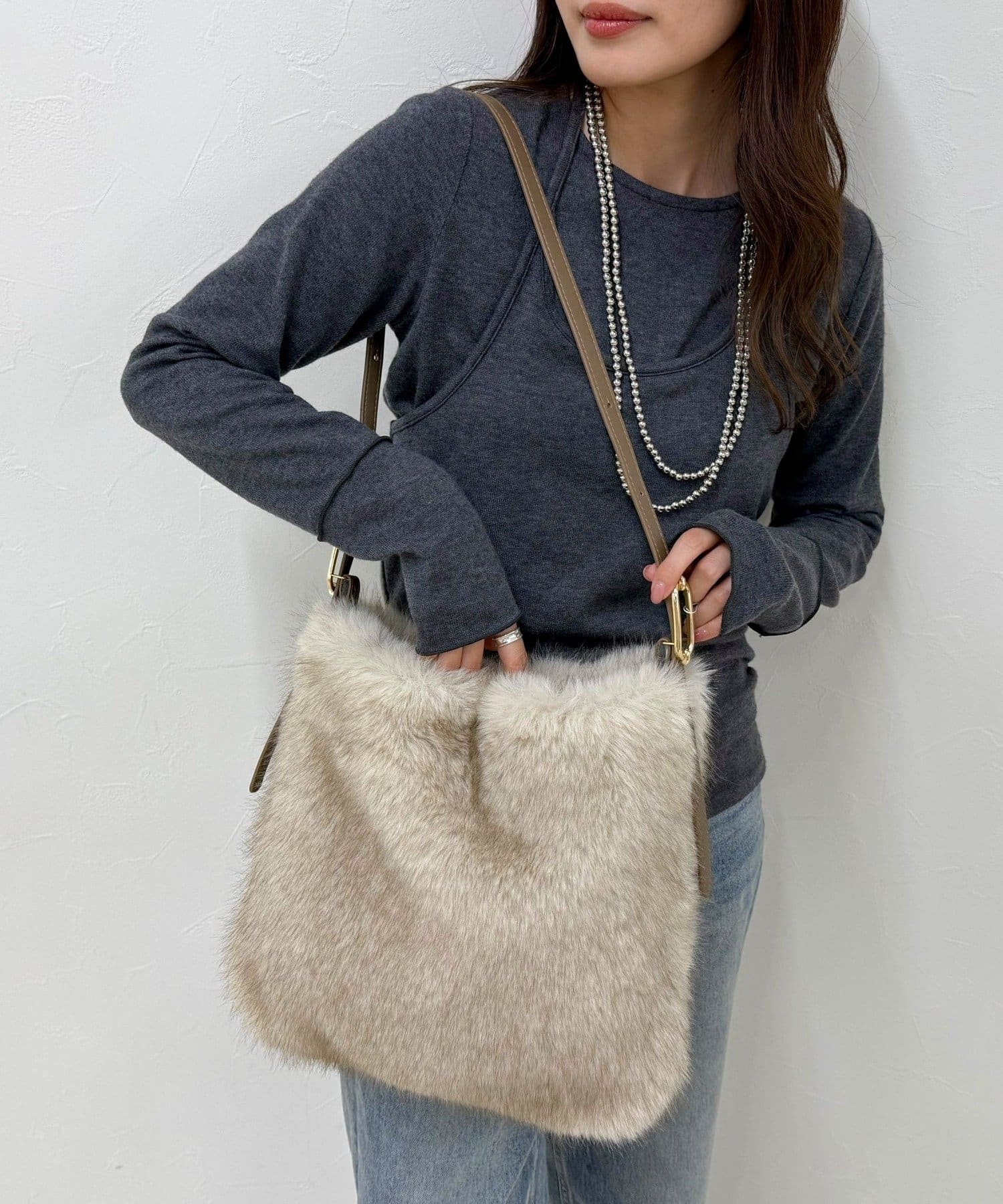 FREDY & GLOSTER(フレディ アンド グロスター) バックルワンハンドルファートートバッグ