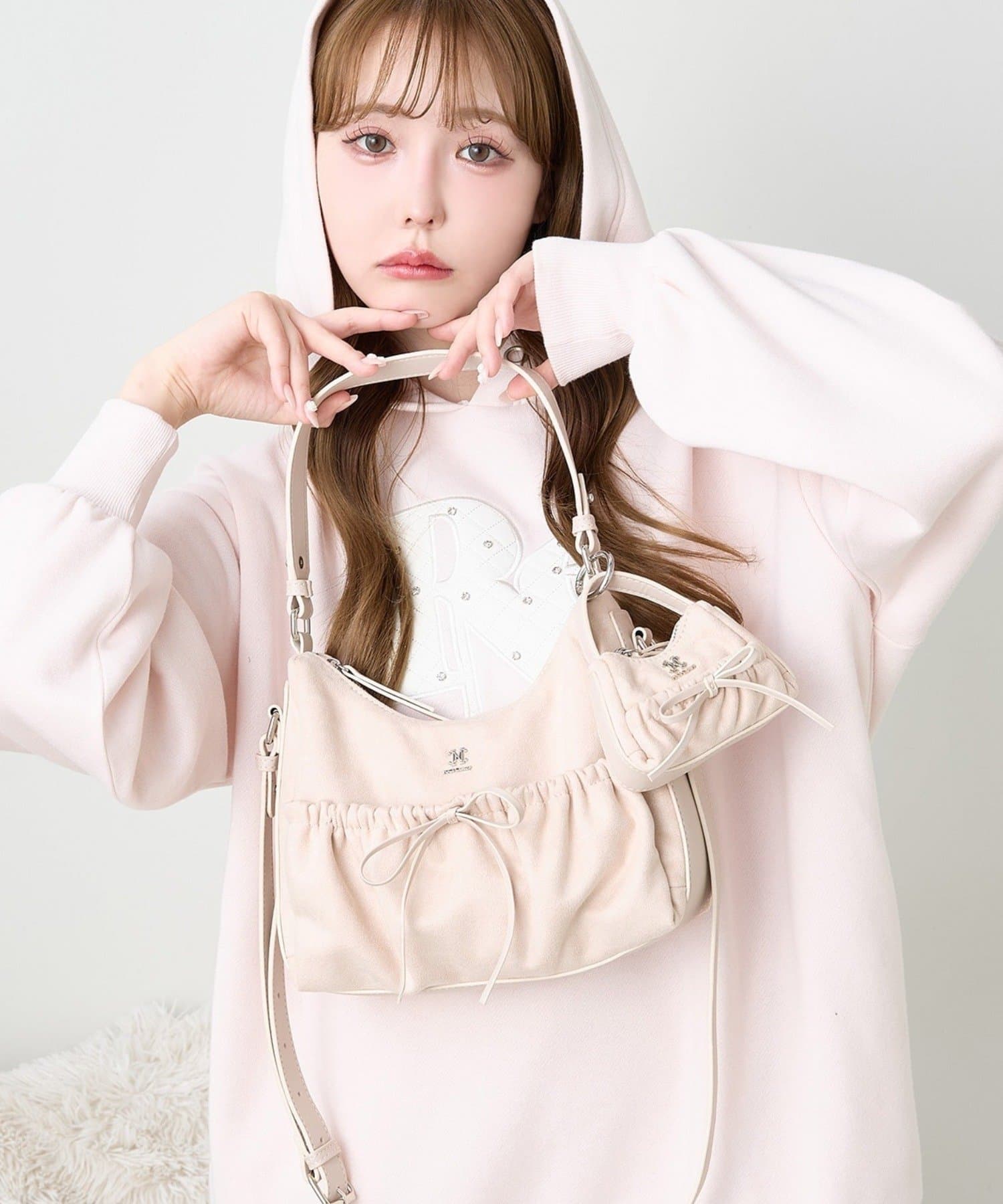 one after another NICE CLAUP(ワンアフターアナザー ナイスクラップ) ミニバッグチャーム付きドロストリボンバッグ