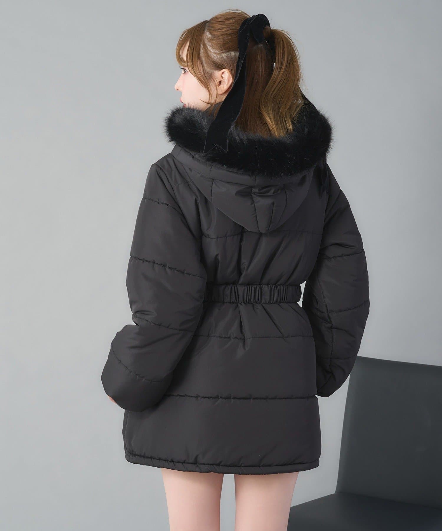 one after another NICE CLAUP(ワンアフターアナザー ナイスクラップ) ベルト付きフェイクファーフードフェイクダウン