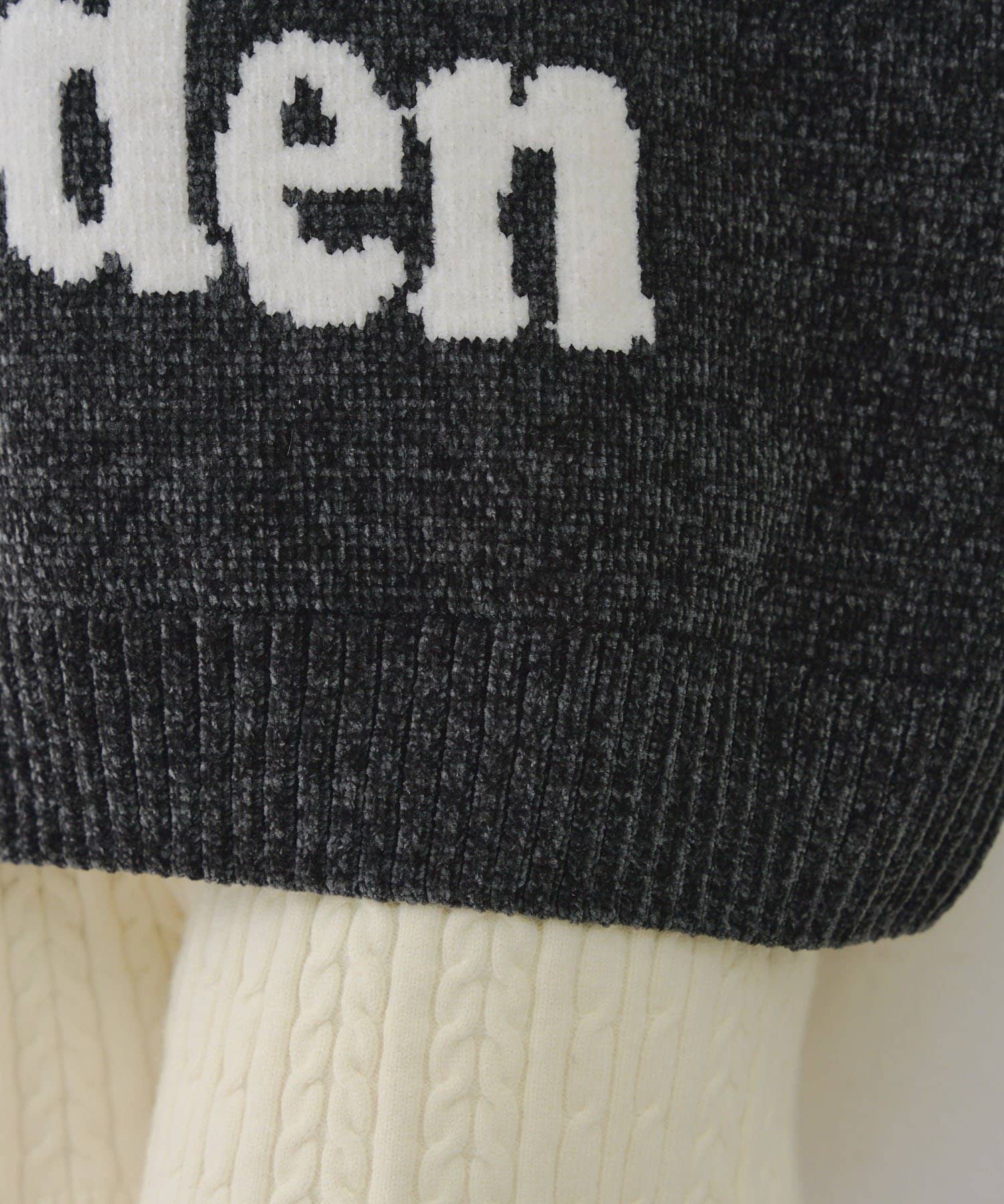 NICE CLAUP / OLIVE des OLIVE OUTLET(ナイスクラップ  / オリーブ デ オリーブ アウトレット) もこもこ愛されニット【RMAF】ベロアモールロゴニットプルオーバー