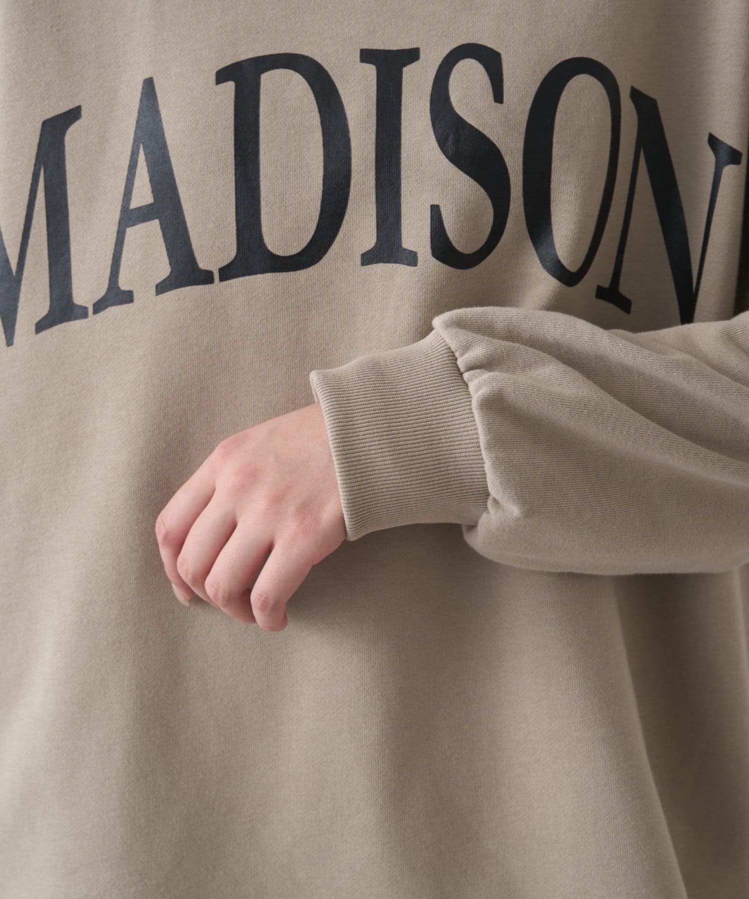 LOUNGEDRESS(ラウンジドレス) 2WAYロゴプルオーバー