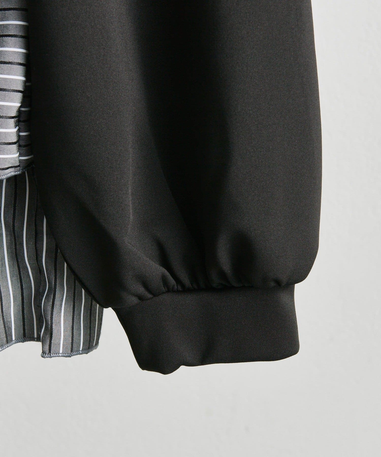 ear PAPILLONNER(イア パピヨネ) フリルシャツ切替スウェット【SUM1 STYLE(スミスタイル)】