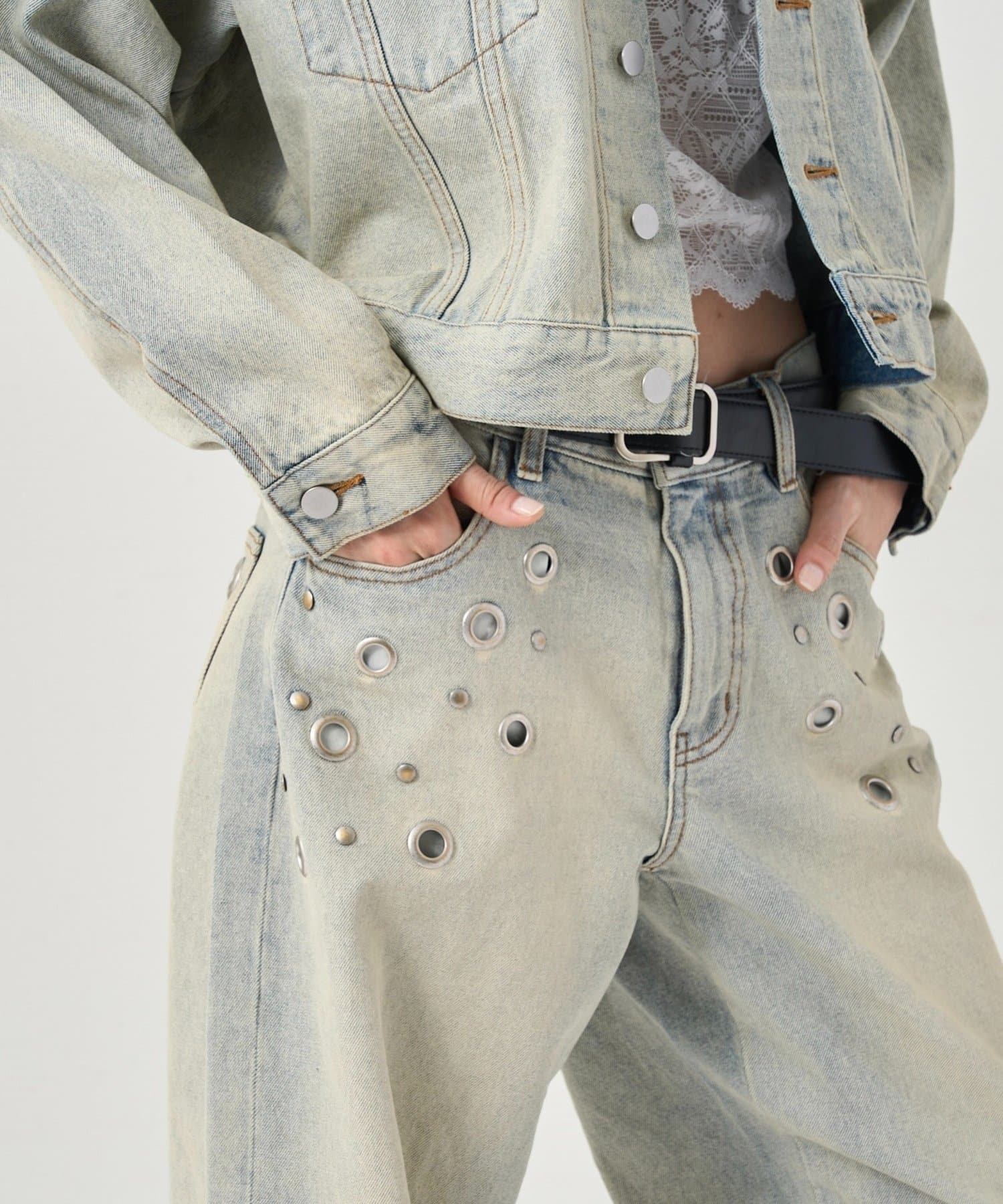 WHO’S WHO gallery(フーズフーギャラリー) EYELET LOW RISE DENIM /アイレットローライズデニム