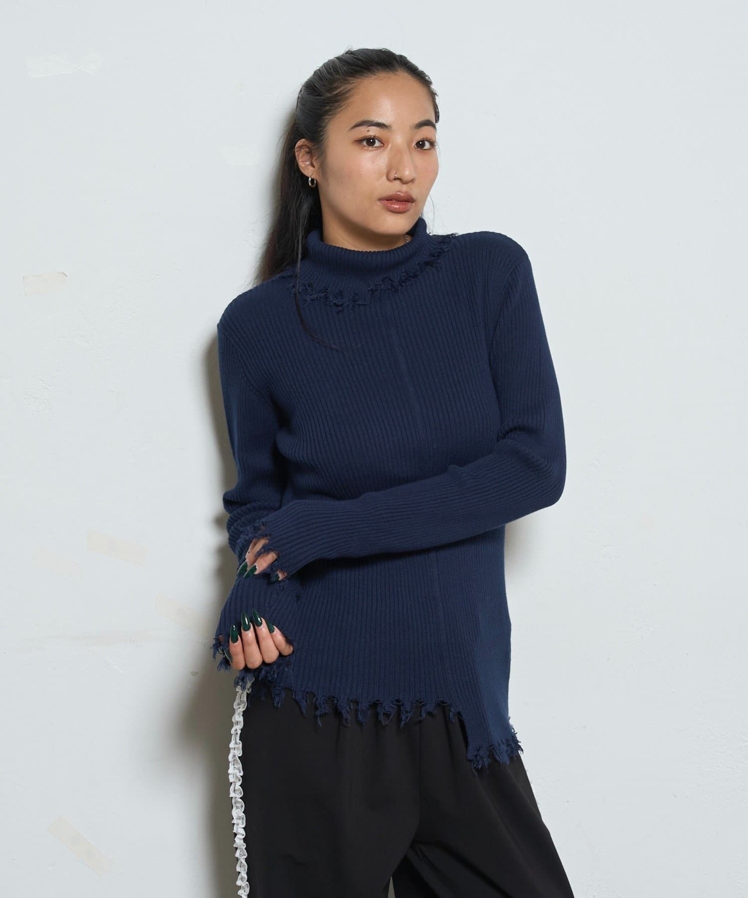 OUTLET(アウトレット) 【WHO'S WHO gallery】ダメージスライドリブニット