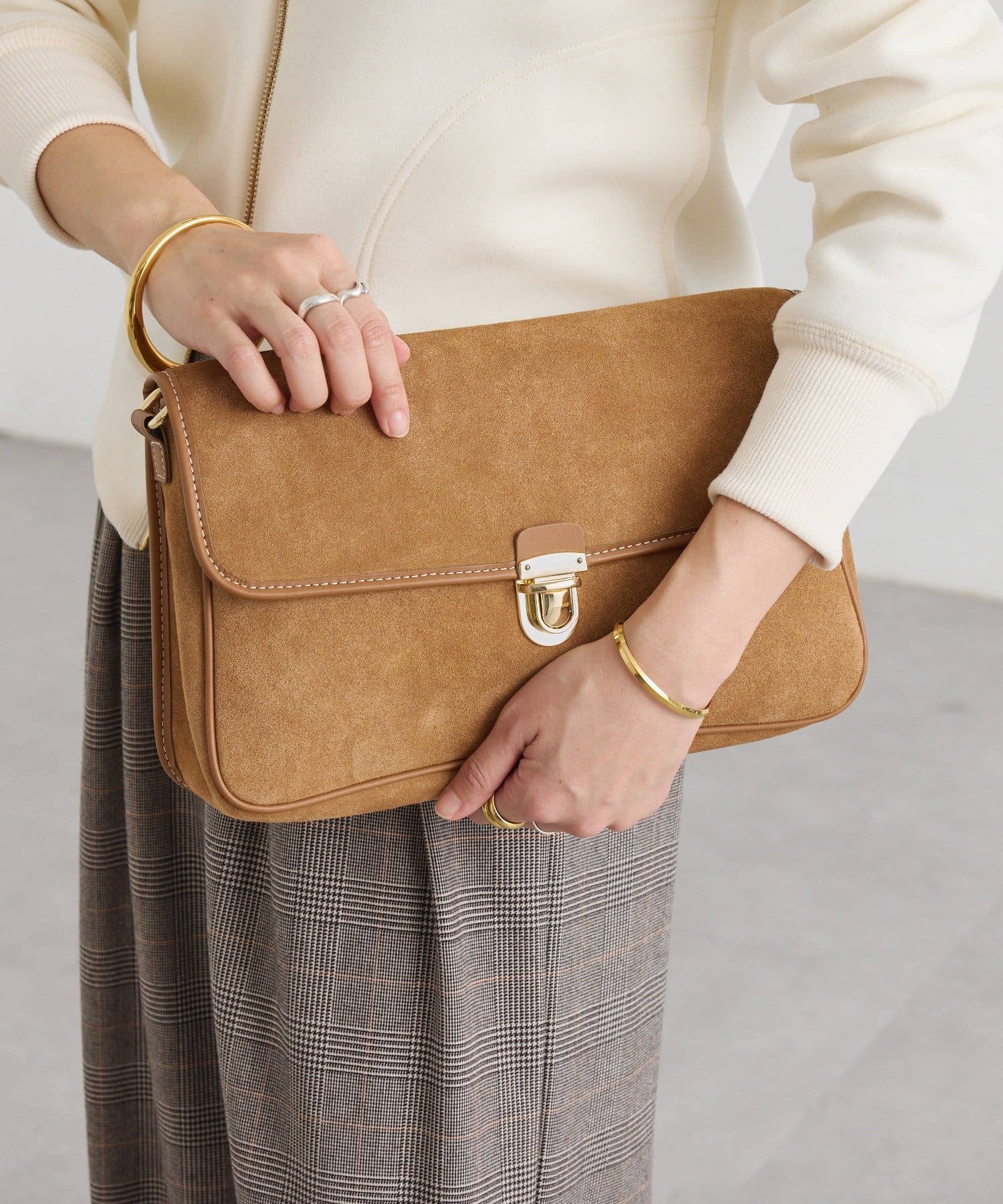 OUTLET(アウトレット) 【RIVE DROITE】フラップショルダーバッグ