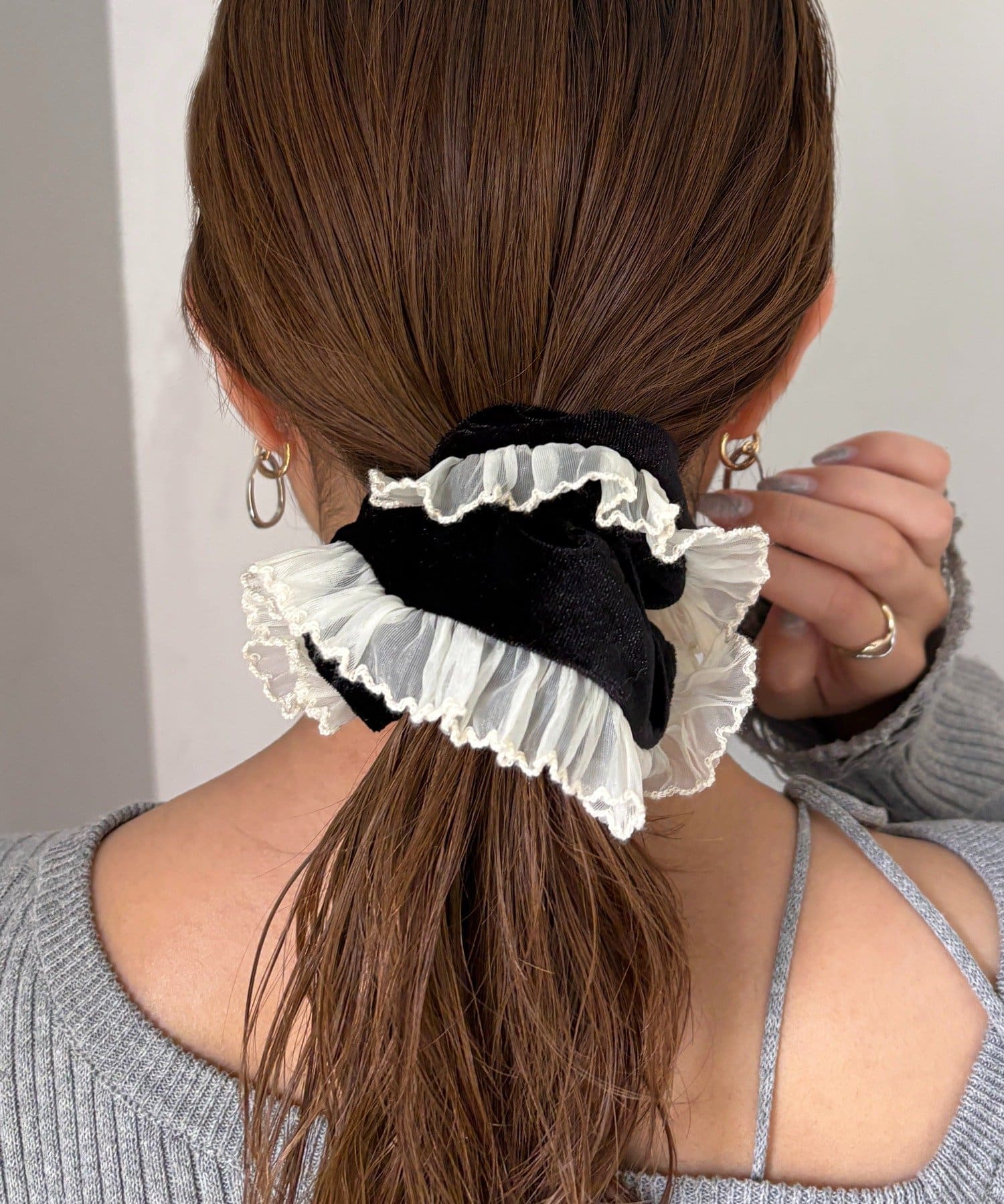 Lattice(ラティス) ベロアリボンフリルシュシュ