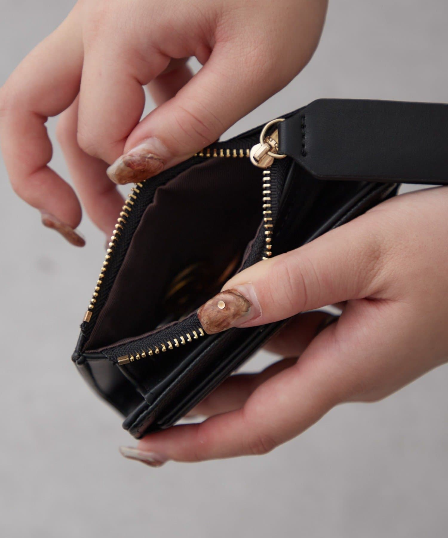 Remind me and forever(リマインドミーアンドフォーエバー) 【WEB限定】カードケース付、犬刺繍ウォレット