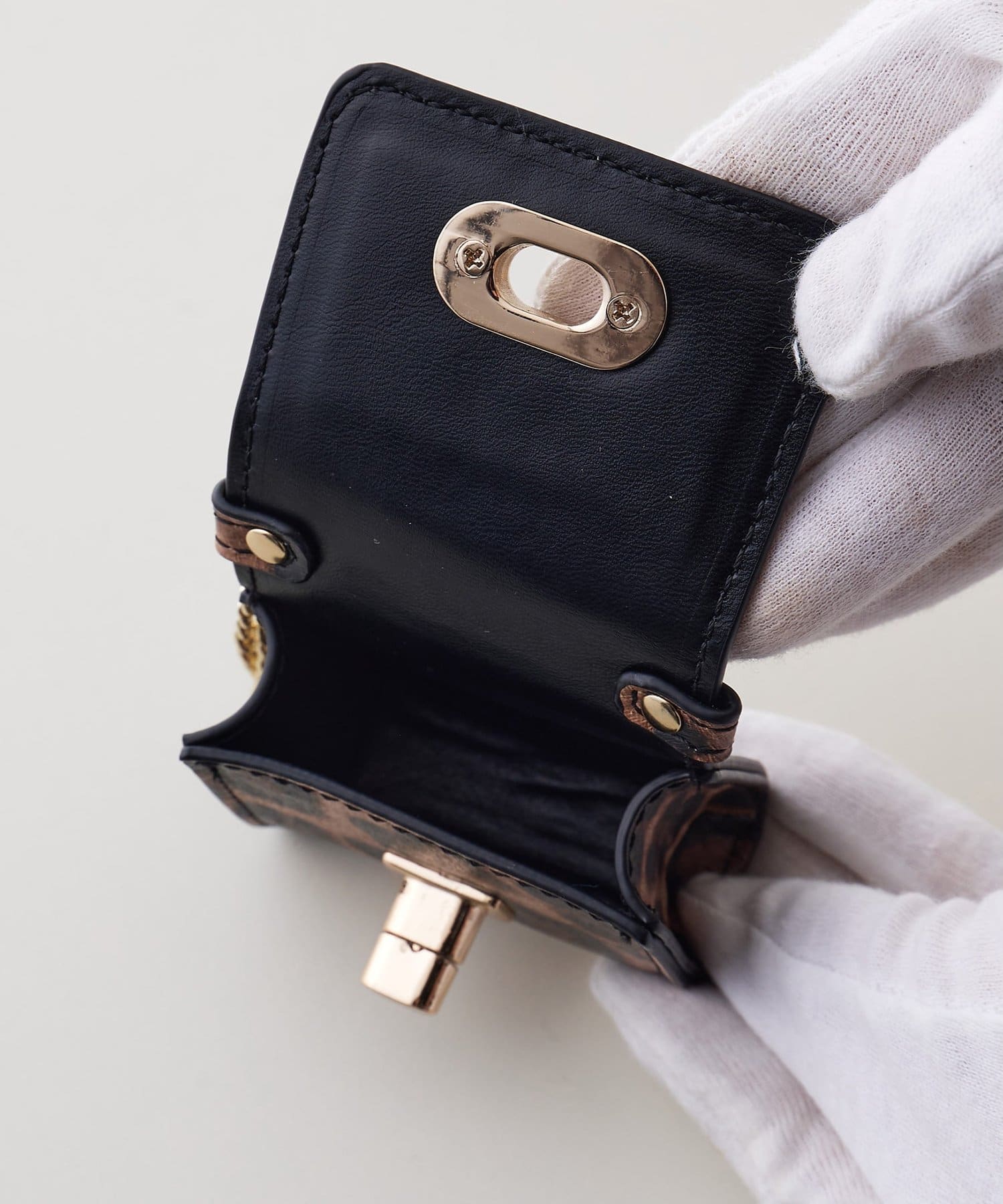 Whim Gazette(ウィム ガゼット) 【インフルエンサーコラボ】イヤフォンケース