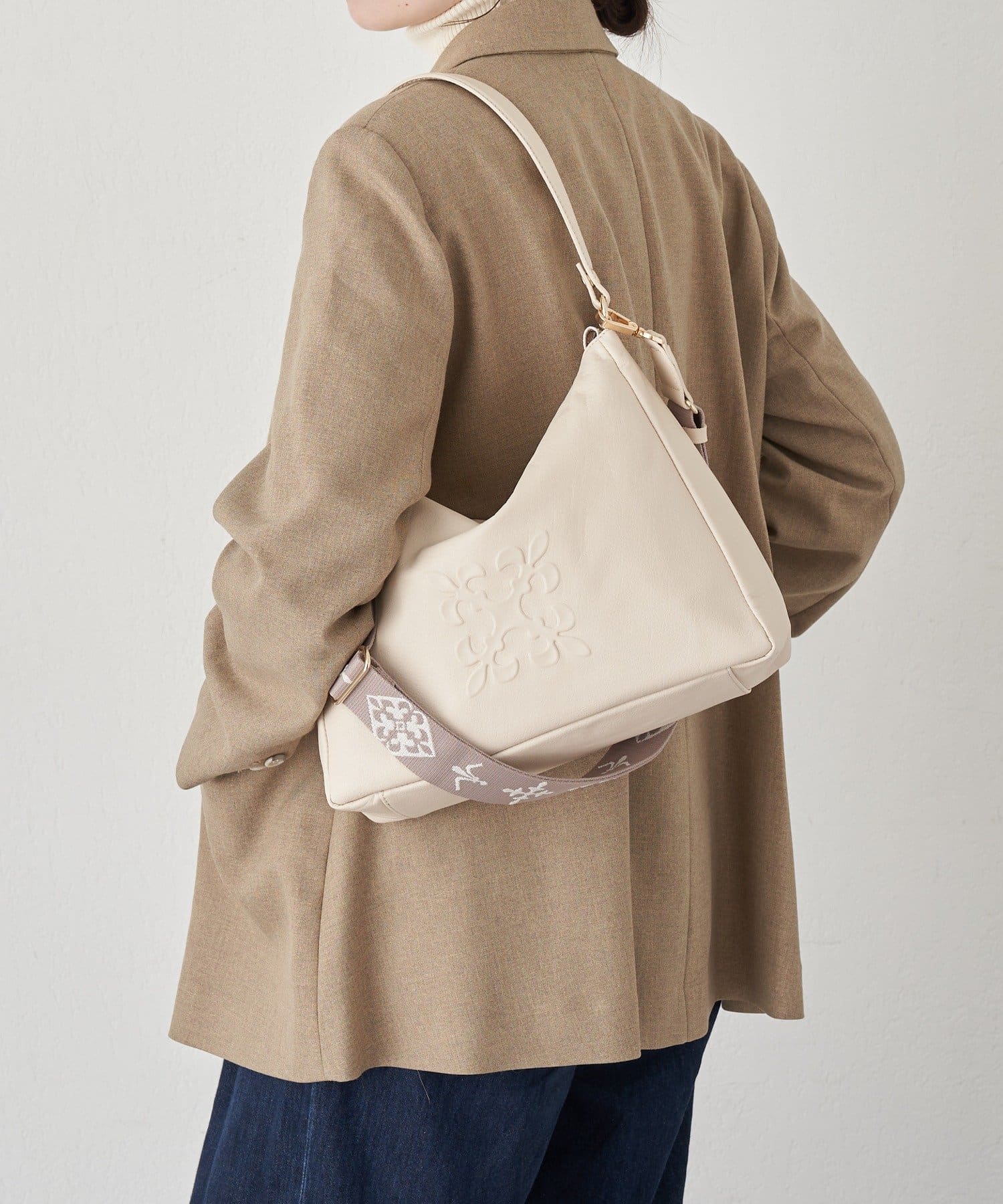 russet(ラシット) エンボスモノグラム2WAYショルダーショルダーバッグ