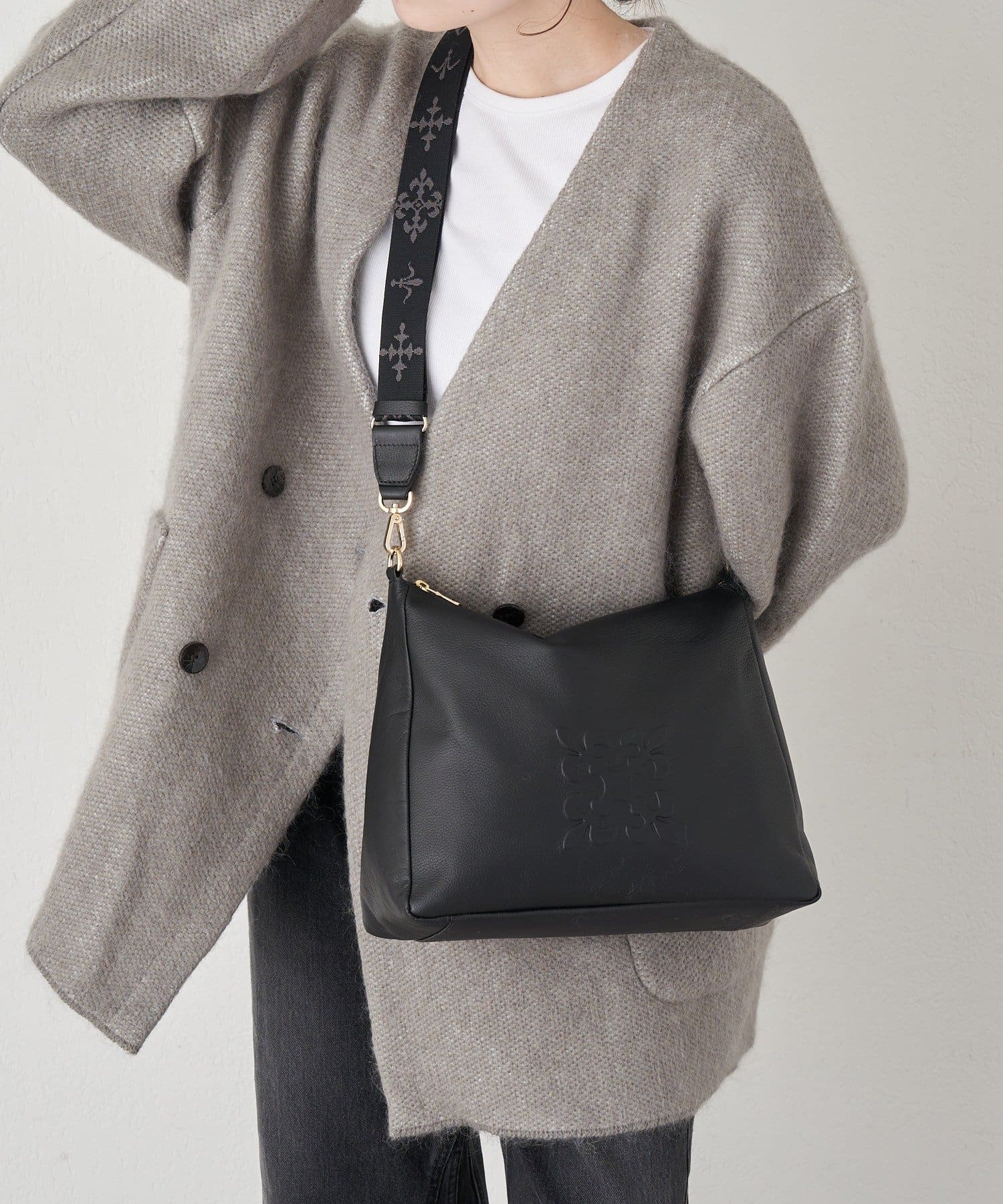 russet(ラシット) エンボスモノグラム2WAYショルダーショルダーバッグ