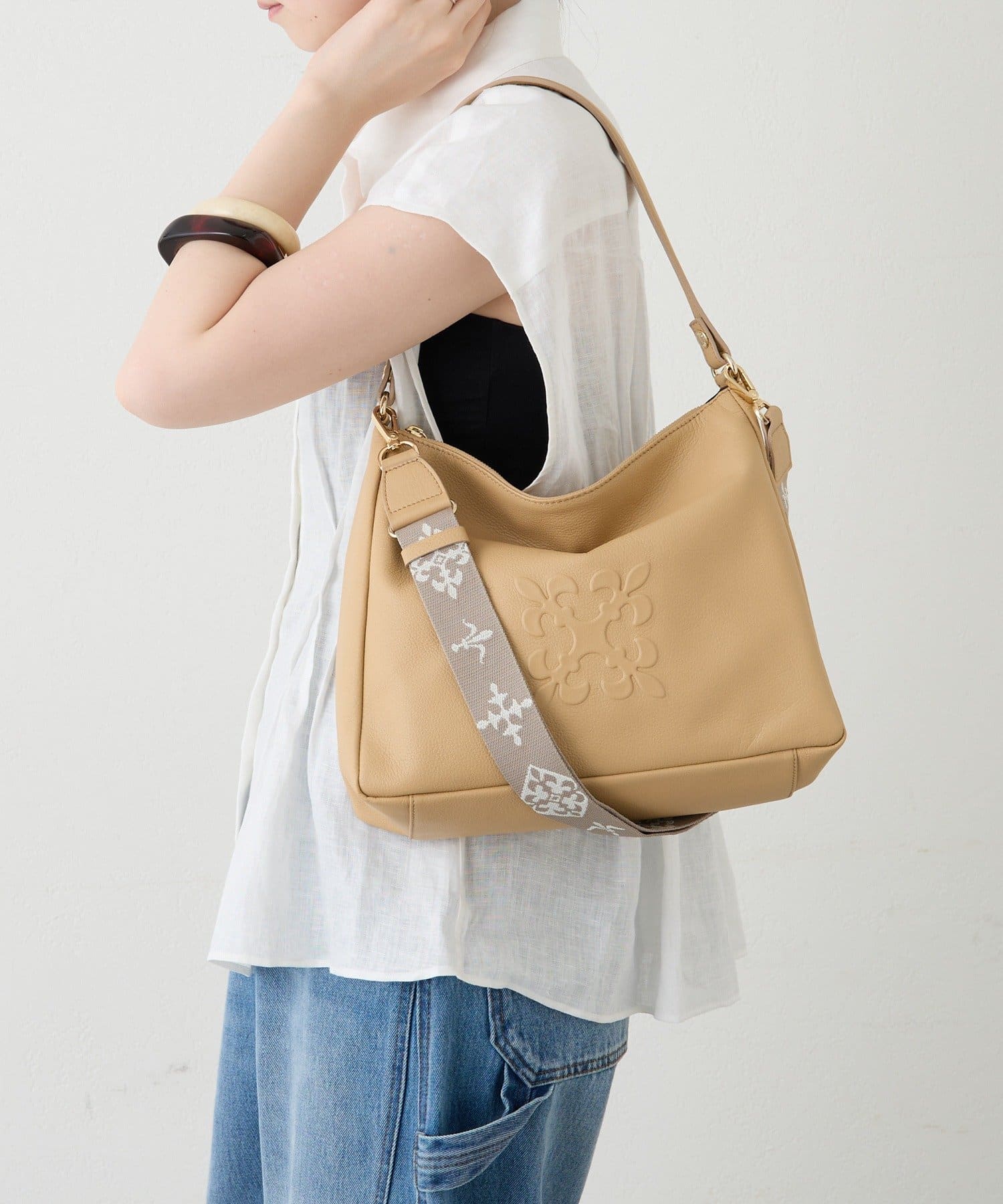 russet(ラシット) エンボスモノグラム2WAYショルダーバッグ
