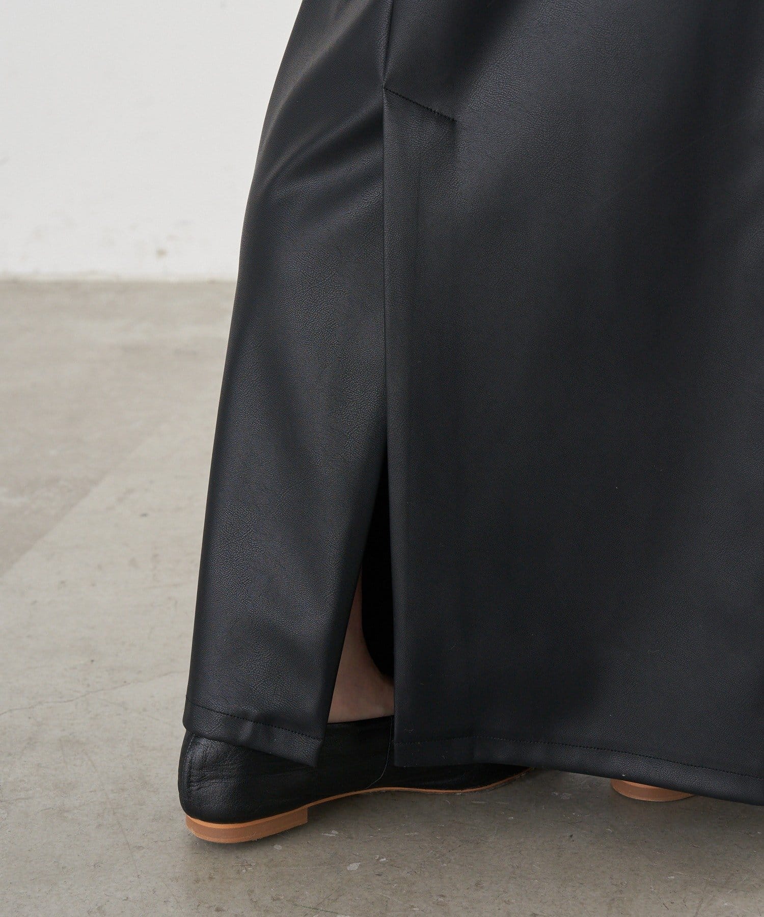 SHENERY(シーナリー) 【26SS予約】レザーマキシスカート