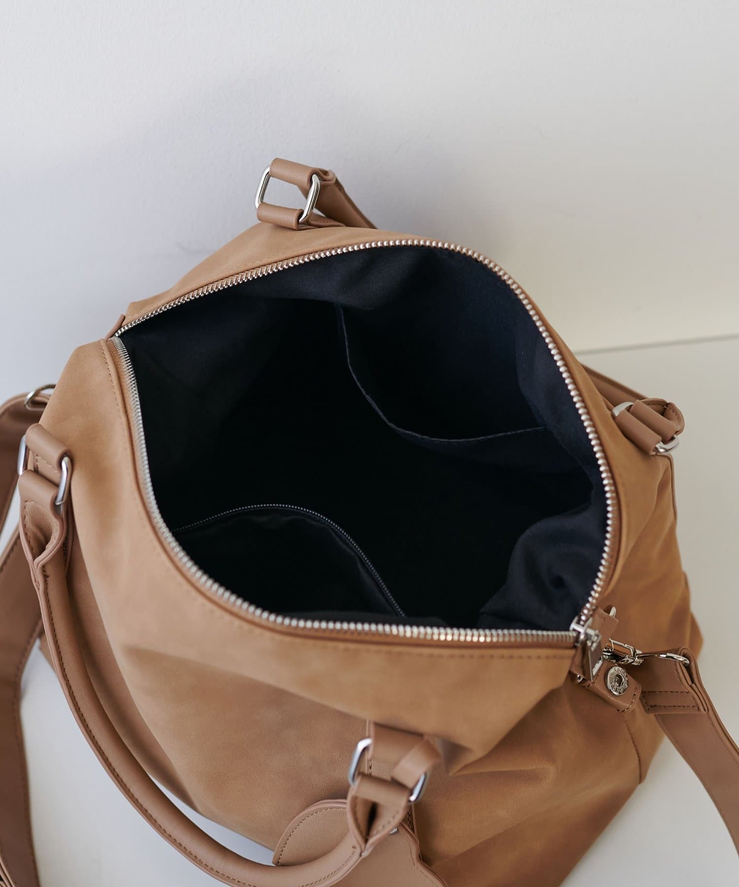 DISCOAT(ディスコート) 12/11(金)12：00～【SS先行予約】ミラーチャーム付ソフトボストンバッグ《詳細動画あり》