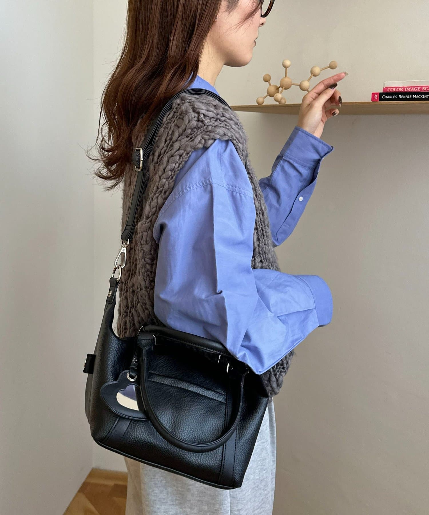 DISCOAT(ディスコート) 12/11(金)12：00～【SS先行予約/600mlペットボトル◎】ミラーチャーム付ソフトミニボストンバッグ《詳細動画あり》