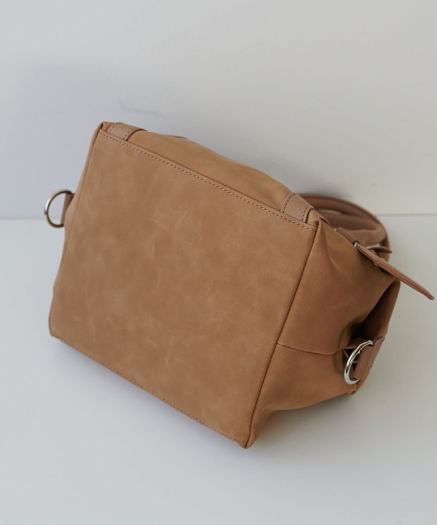 DISCOAT(ディスコート) 12/11(金)12：00～【SS先行予約/600mlペットボトル◎】ミラーチャーム付ソフトミニボストンバッグ《詳細動画あり》