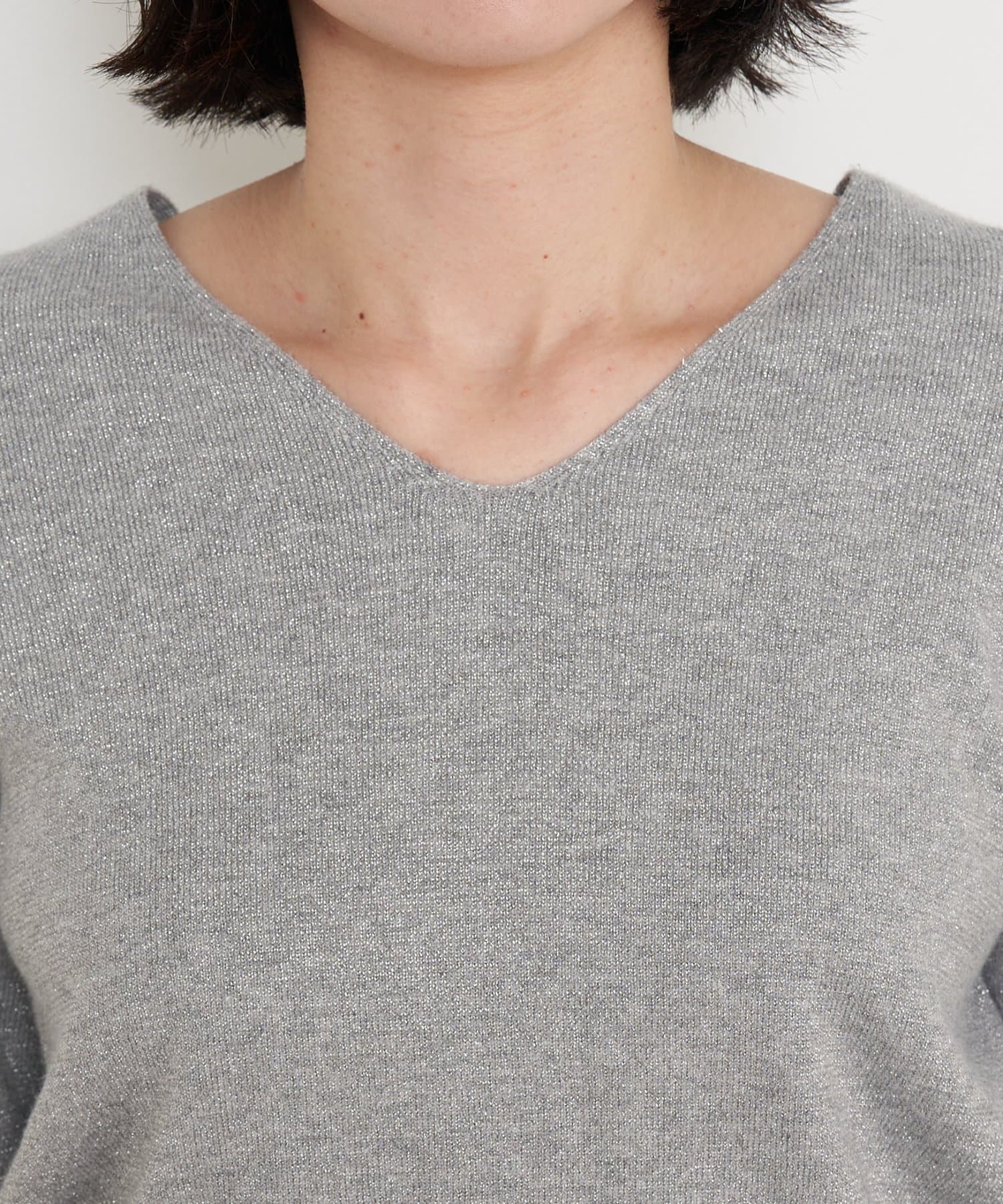 Jena　espace merveilleux(ジェナ　エスパスメルヴェイユ) ラメプレーティングVニット