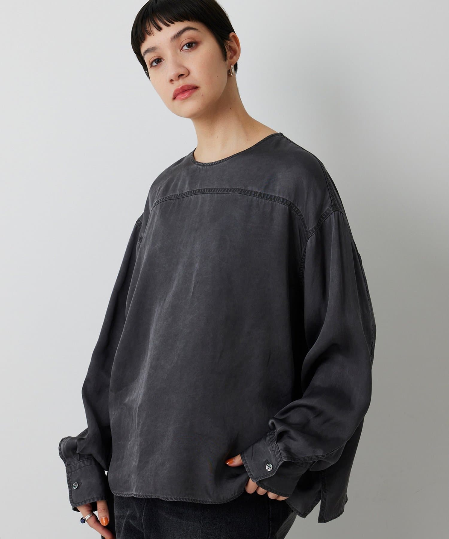 Whim Gazette(ウィム ガゼット) ピグメントクルーブラウス