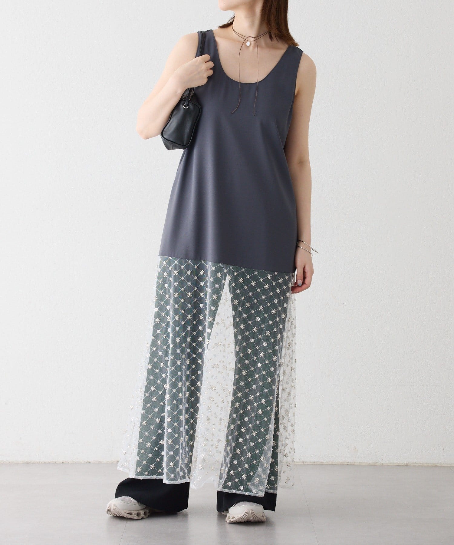 OUTLET(アウトレット) 【Omekashi】ビジューノースリワンピース